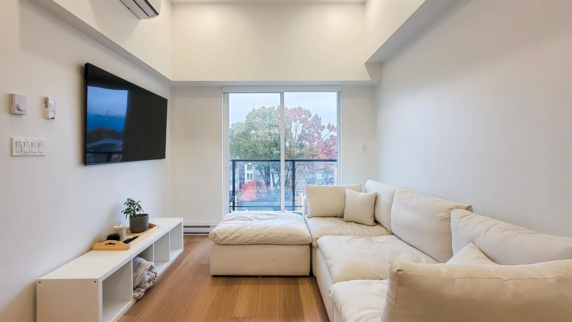 603 2331 Kelly Avenue