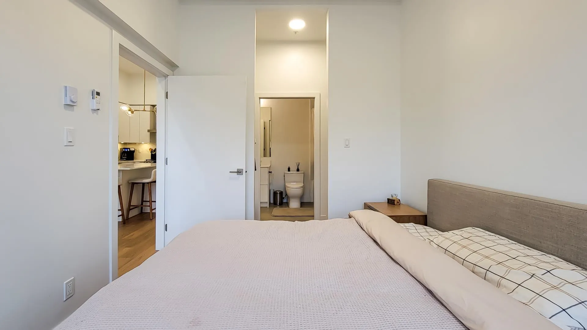 603 2331 Kelly Avenue