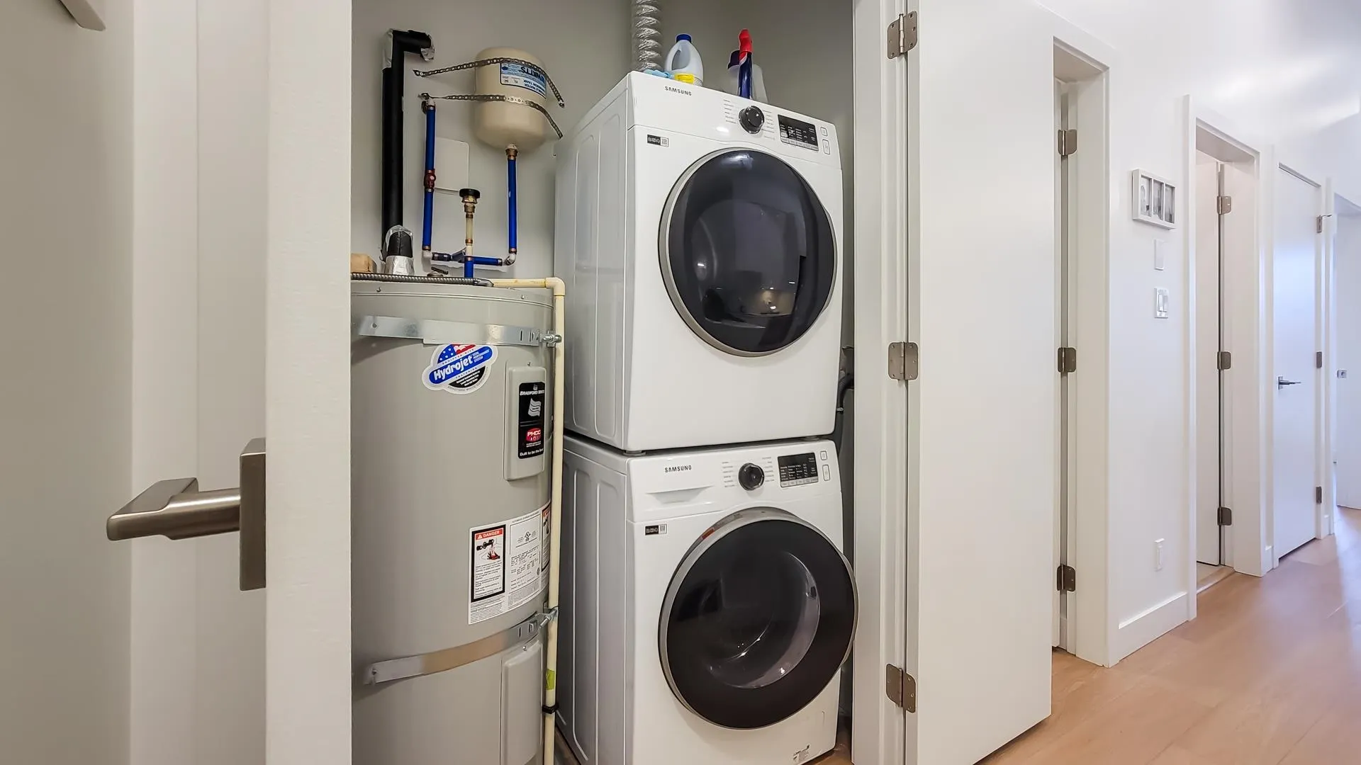 603 2331 Kelly Avenue