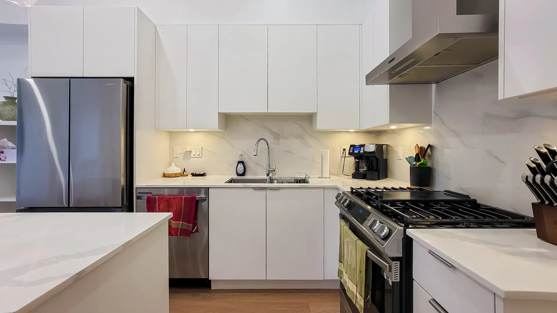 603 2331 Kelly Avenue