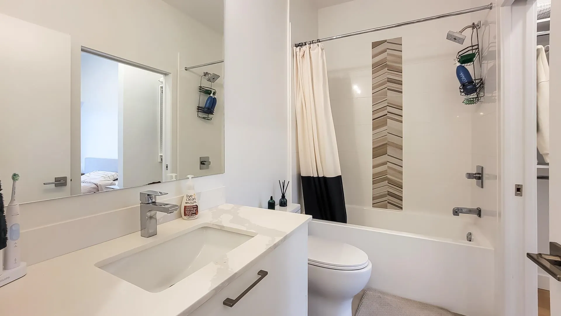 603 2331 Kelly Avenue