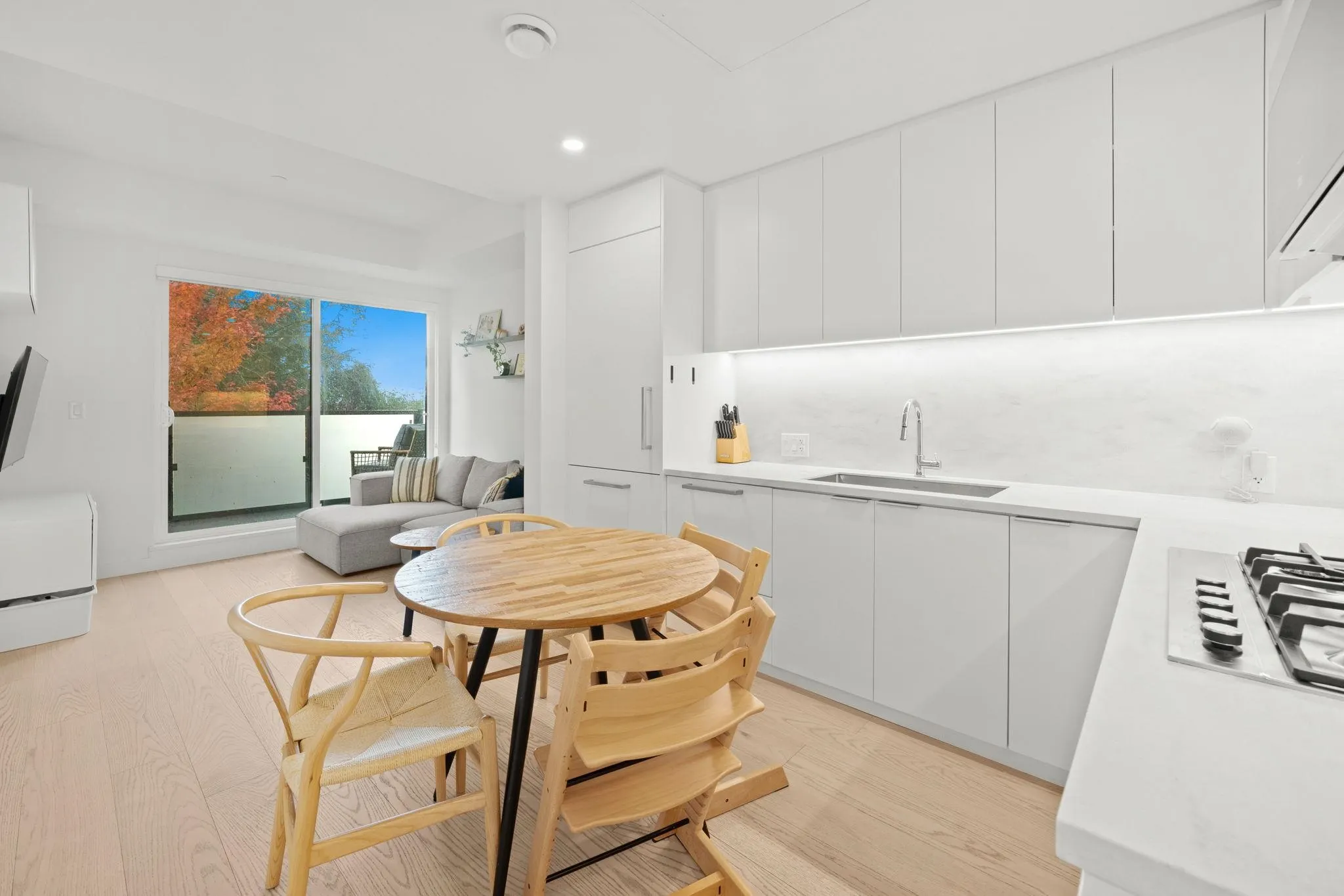 107 650 E 2nd Street