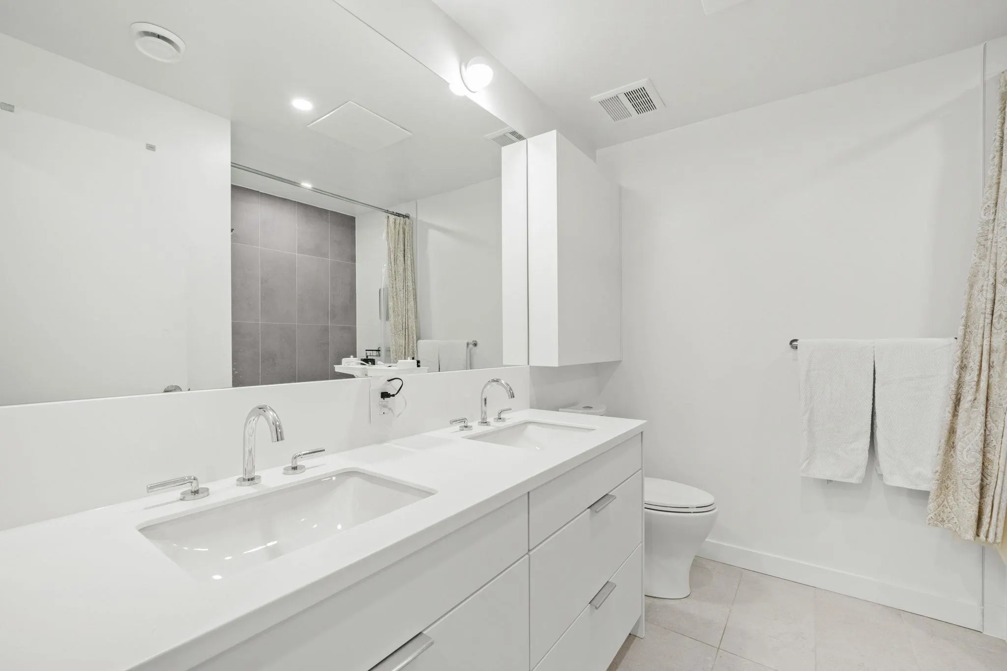 107 650 E 2nd Street