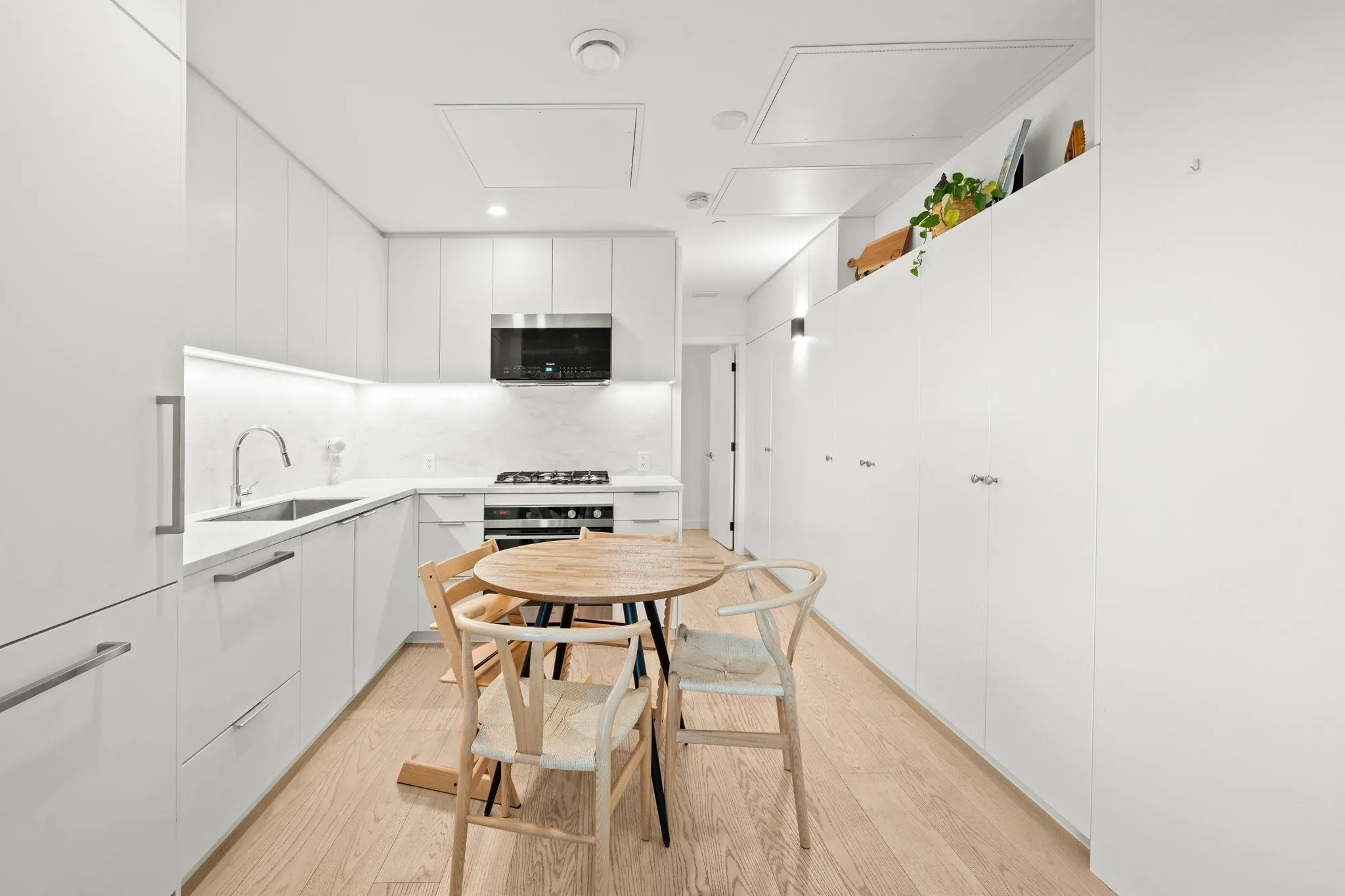 107 650 E 2nd Street