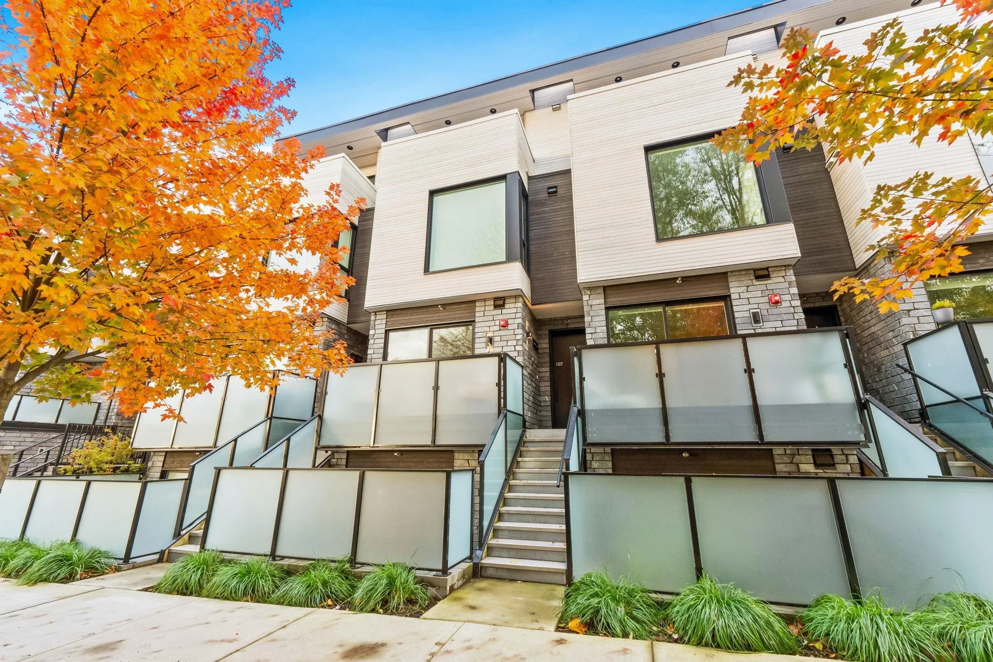 107 650 E 2nd Street