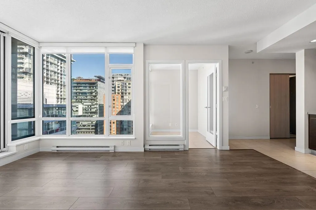 2301 833 Homer Street