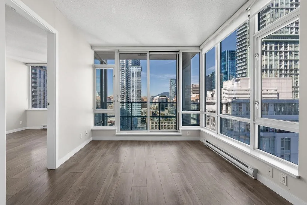 2301 833 Homer Street