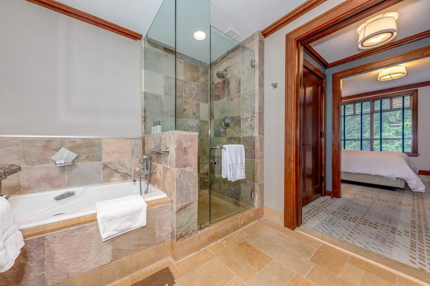 417 4591 Blackcomb Way