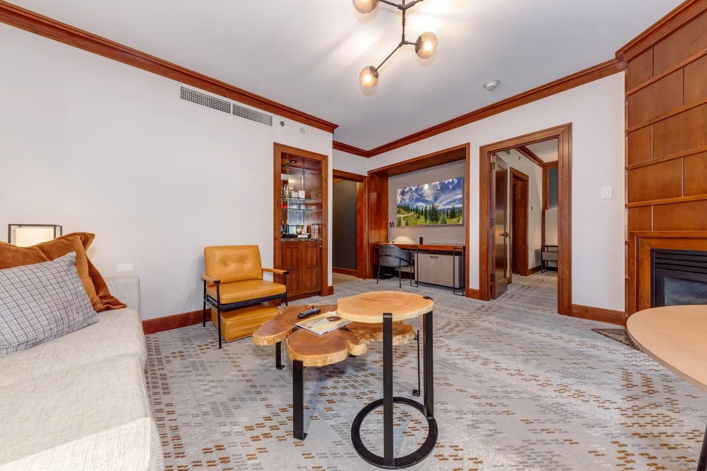 417 4591 Blackcomb Way