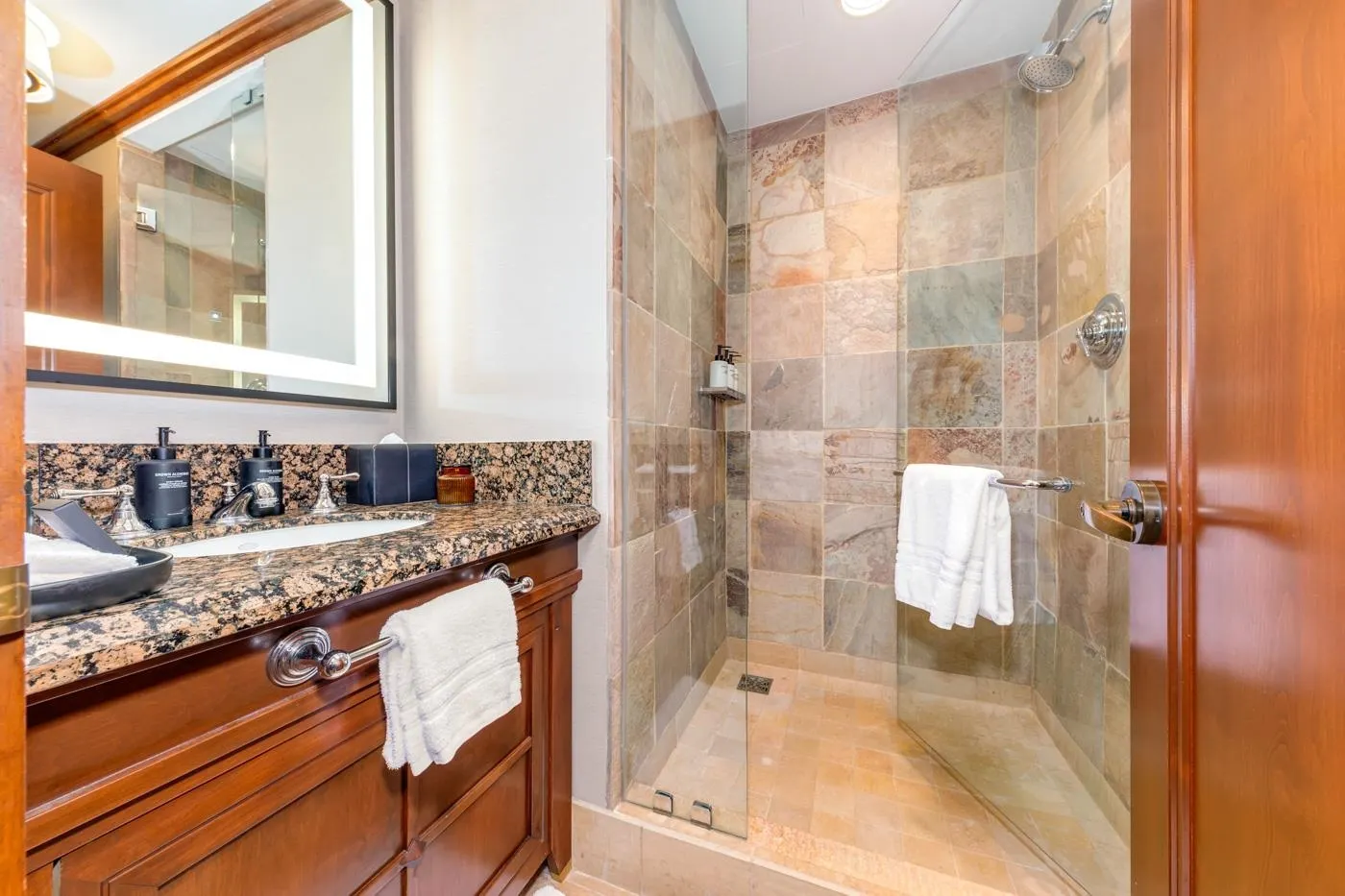 417 4591 Blackcomb Way