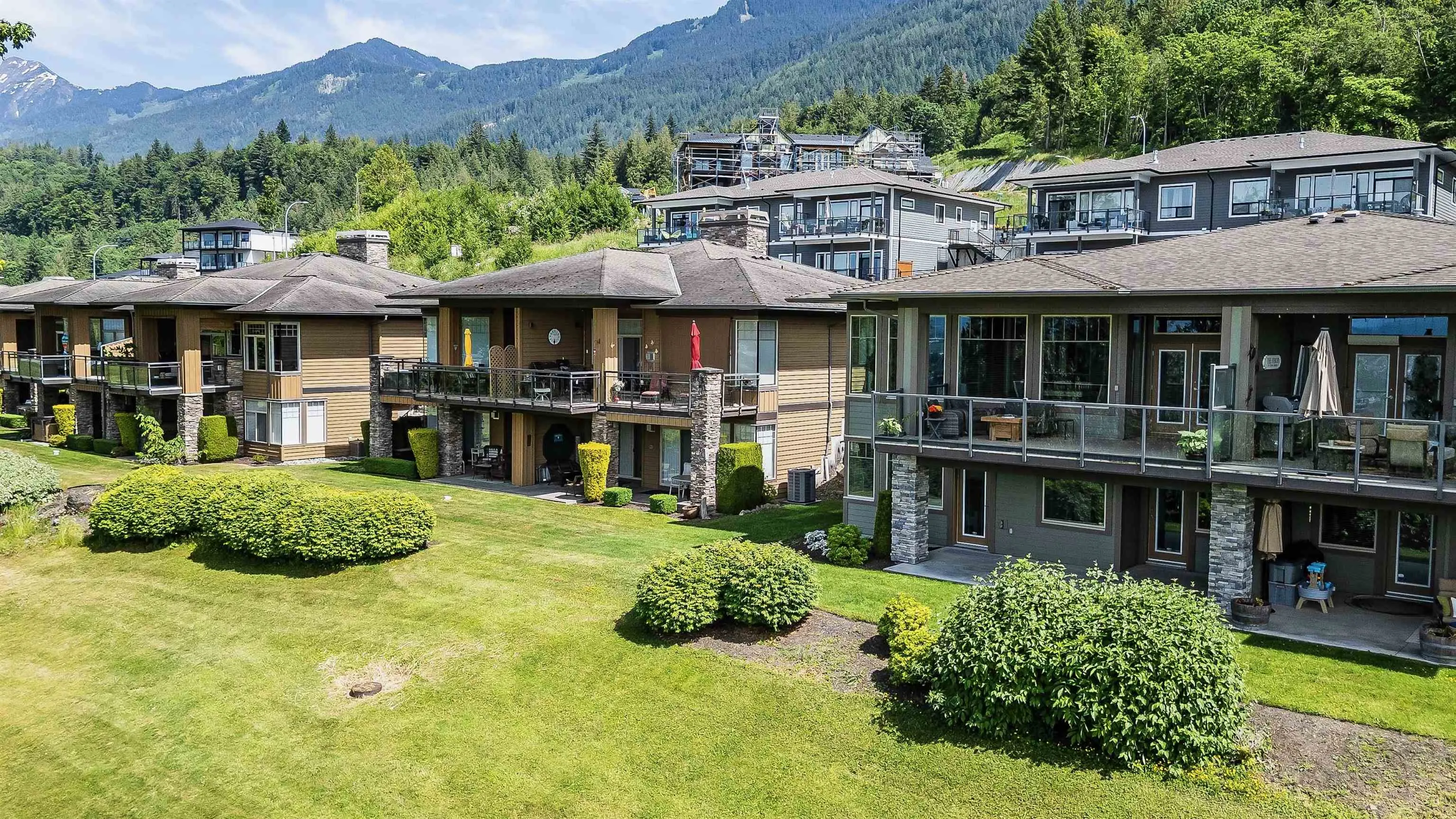 111 51096 Falls Court