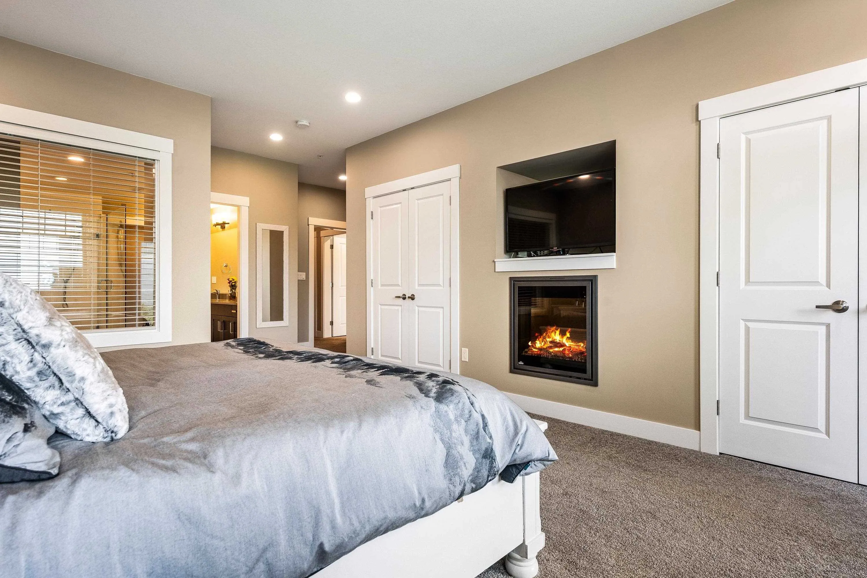 111 51096 Falls Court