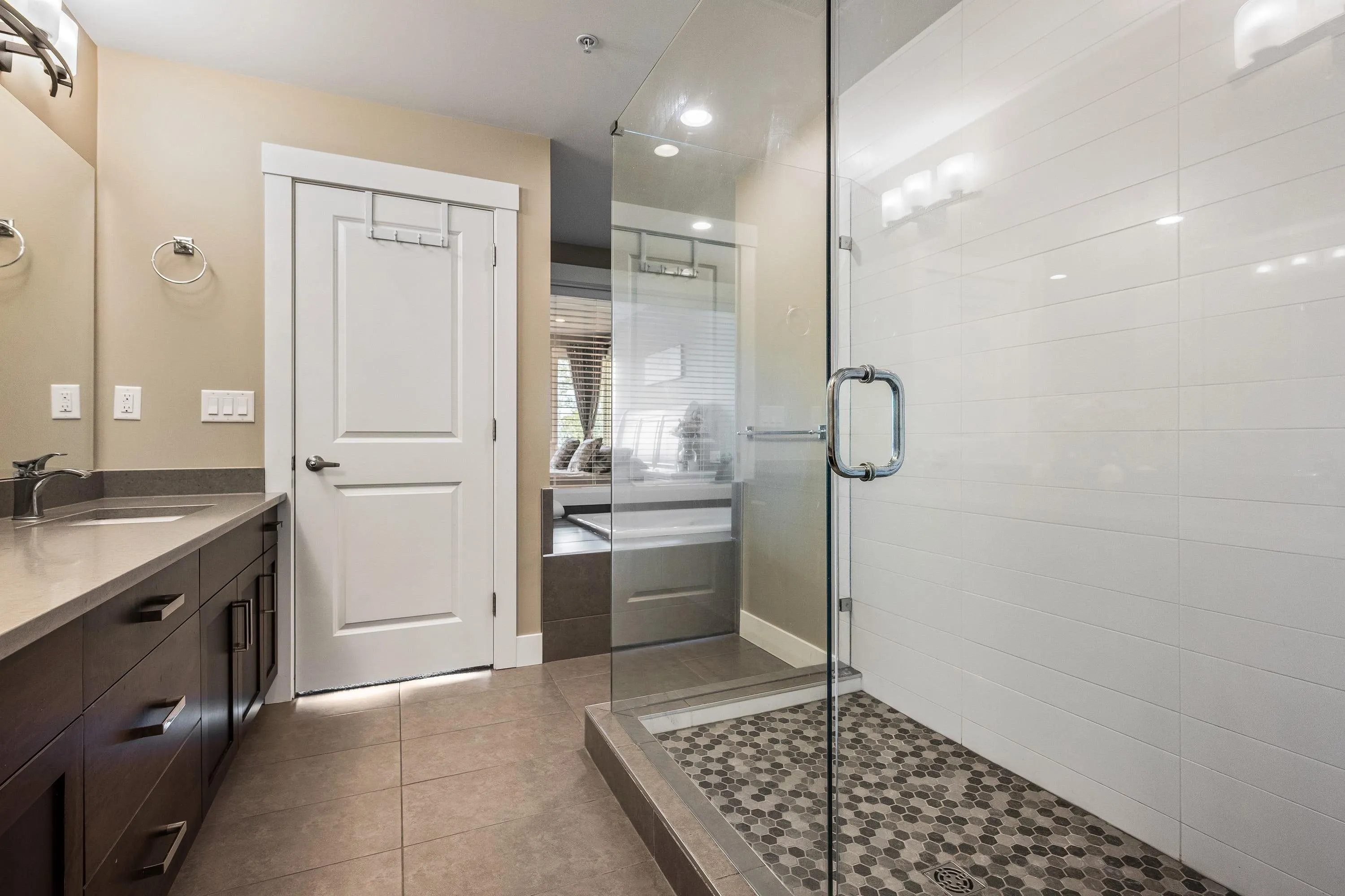 111 51096 Falls Court