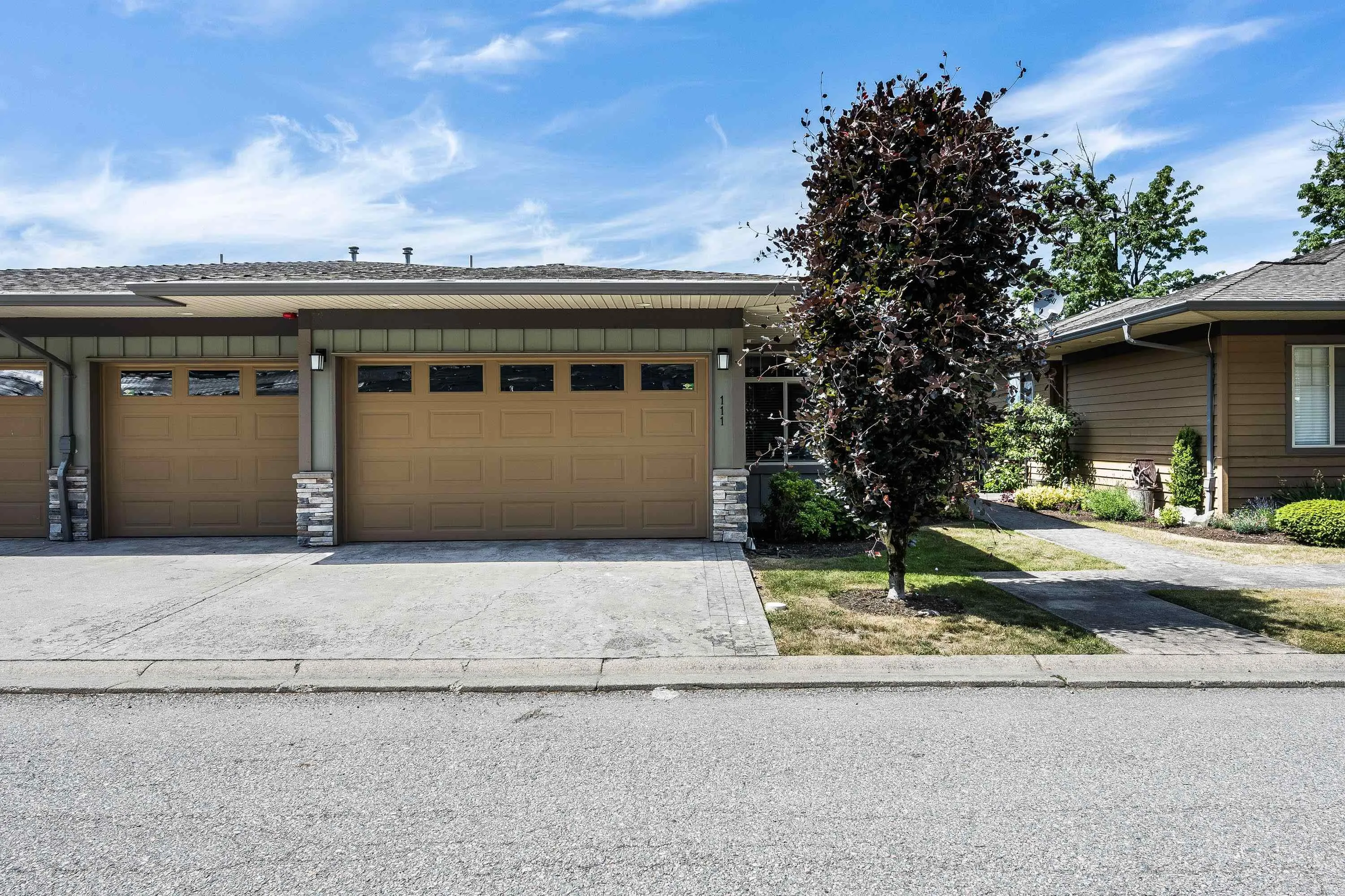 111 51096 Falls Court