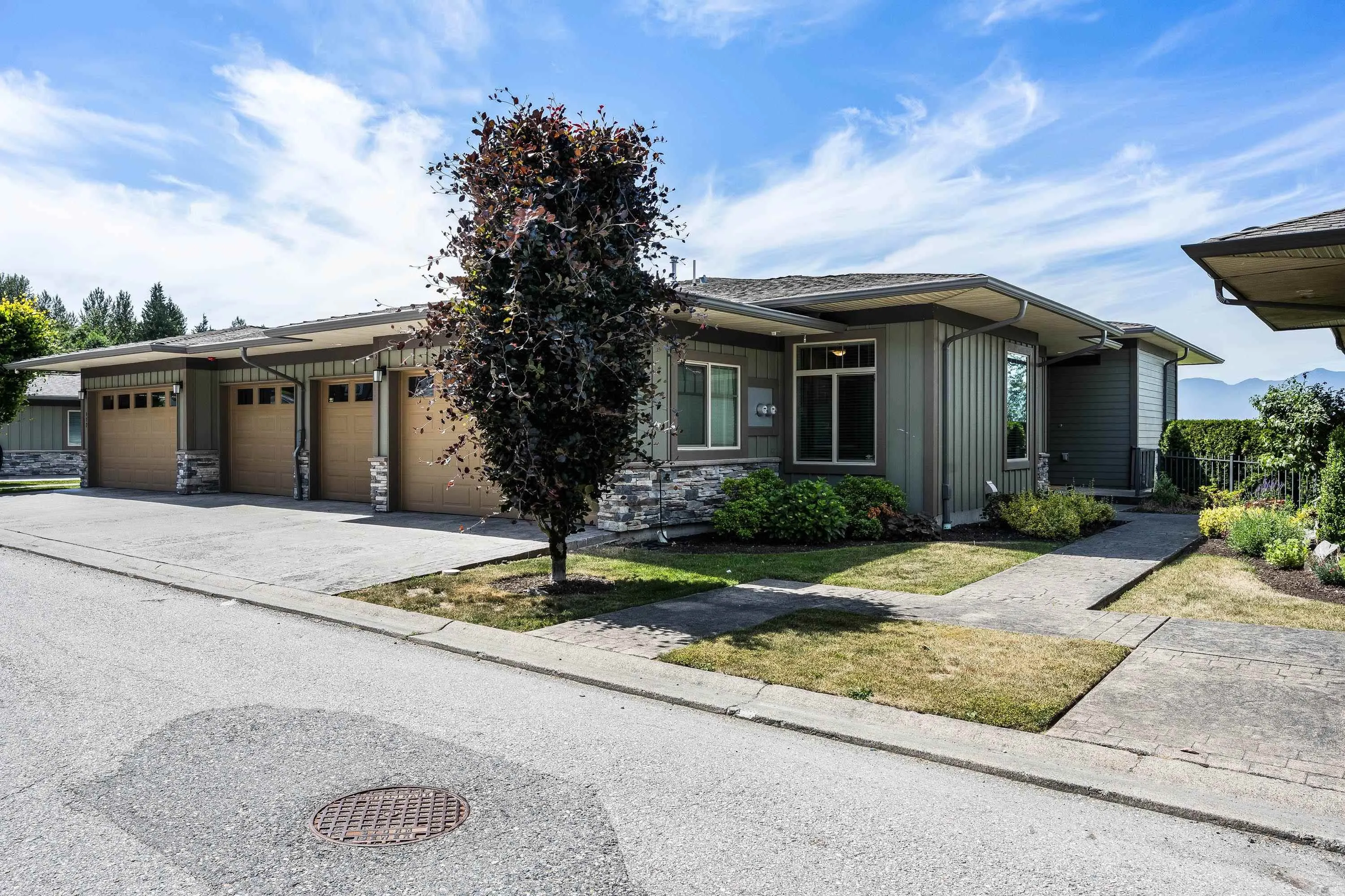 111 51096 Falls Court