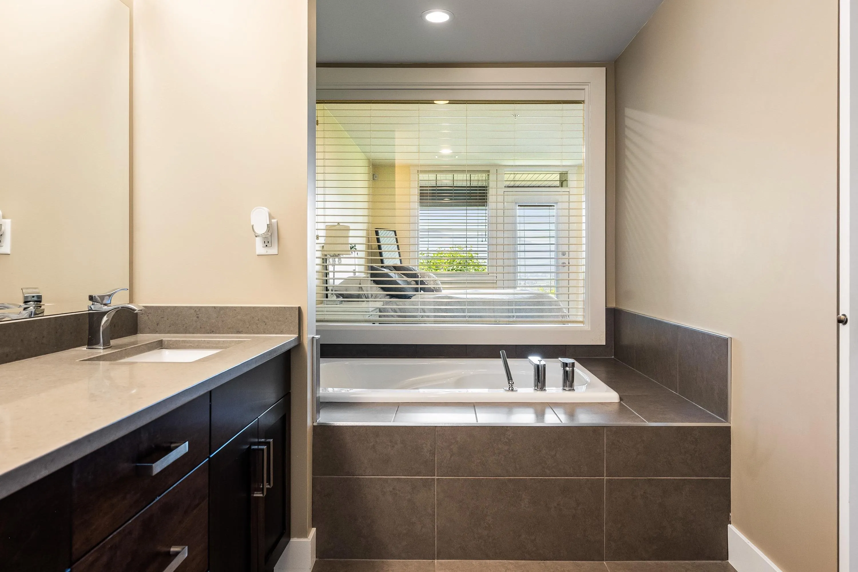 111 51096 Falls Court