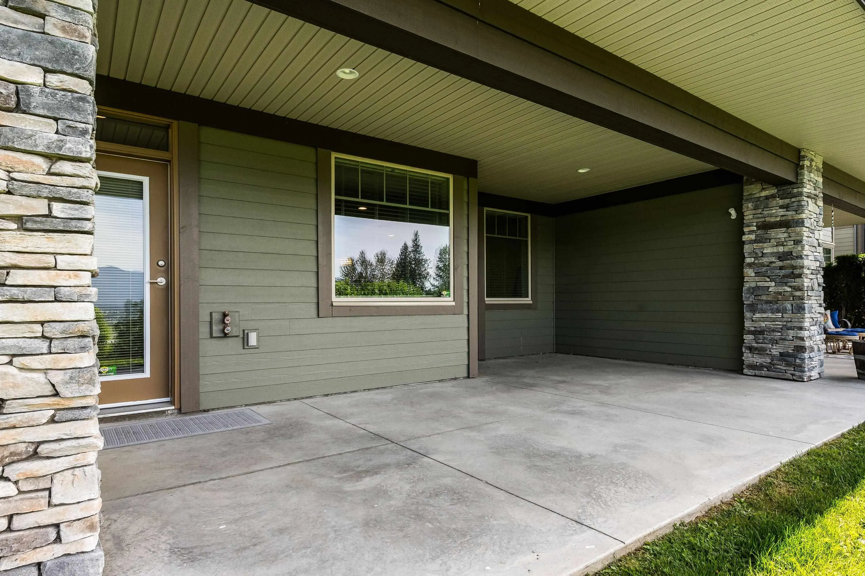 111 51096 Falls Court