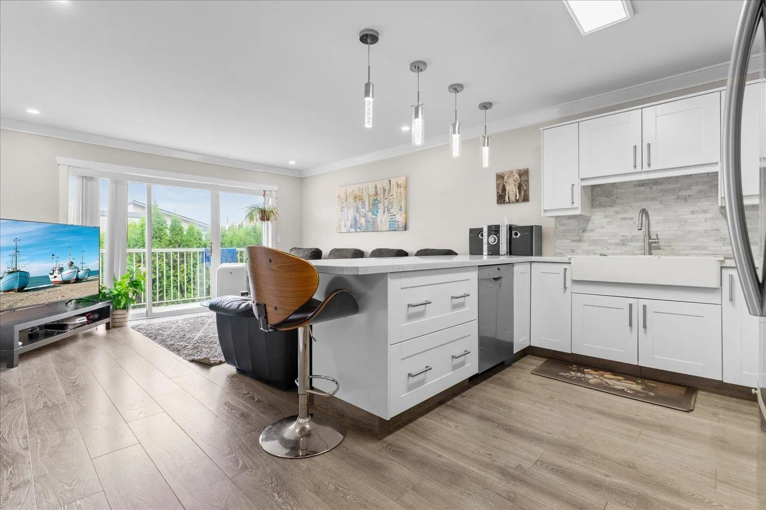 207 45669 Mcintosh Drive