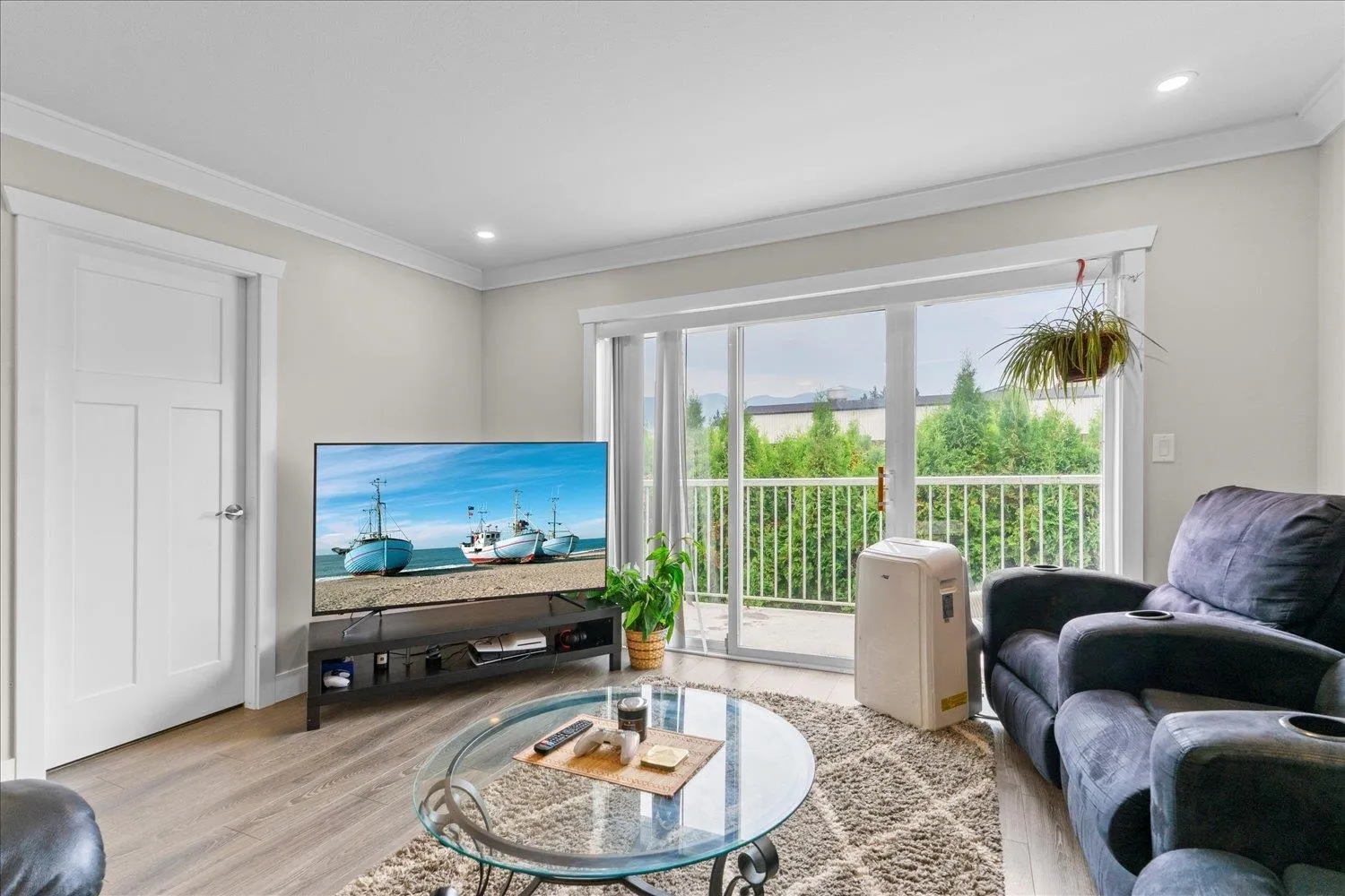 207 45669 Mcintosh Drive