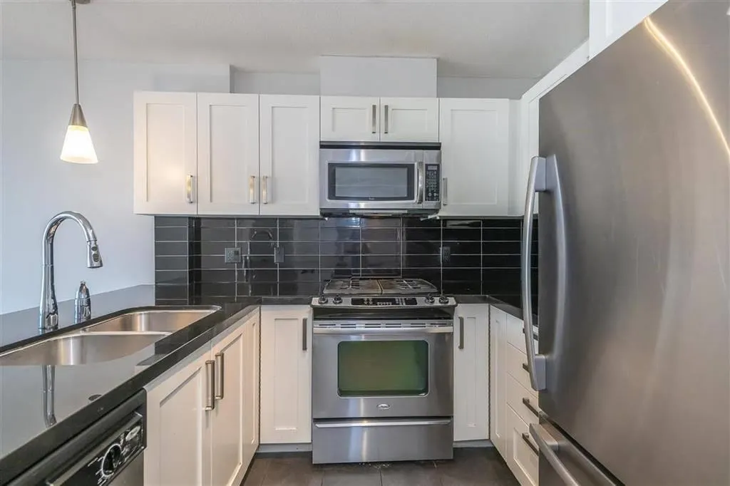 2105 2133 Douglas Road