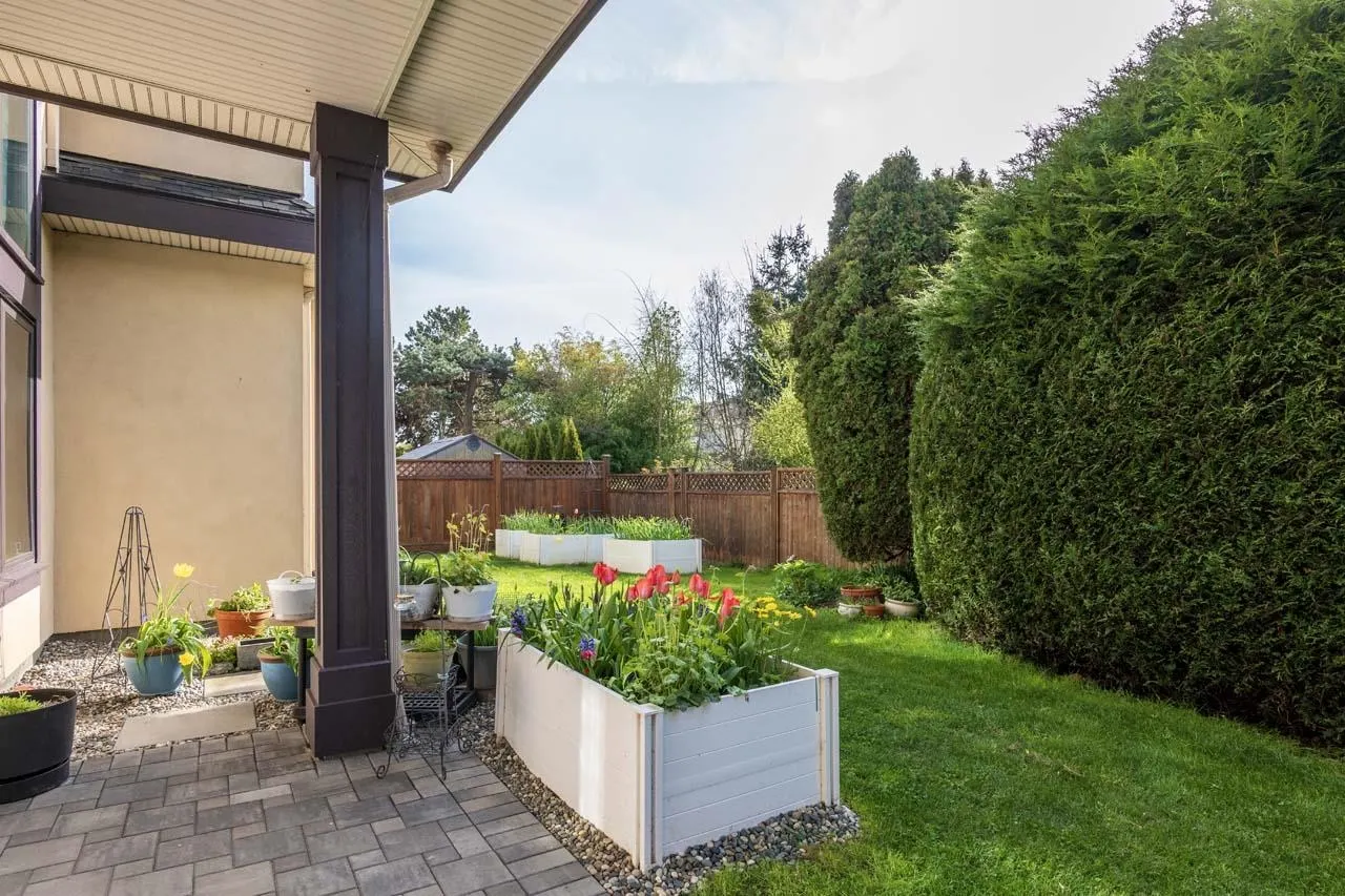 7860 Thormanby Crescent