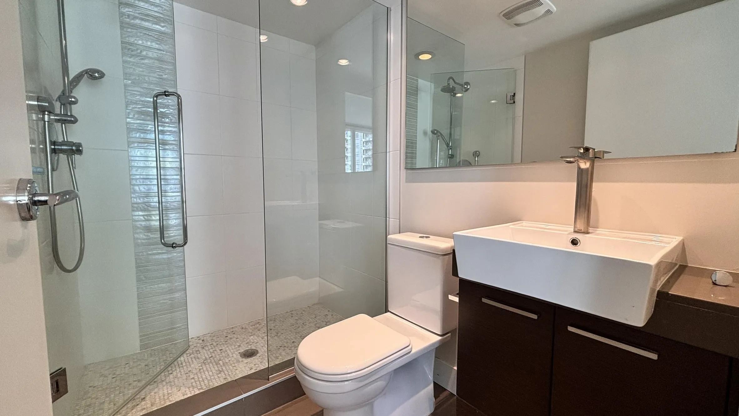 1601 535 Smithe Street