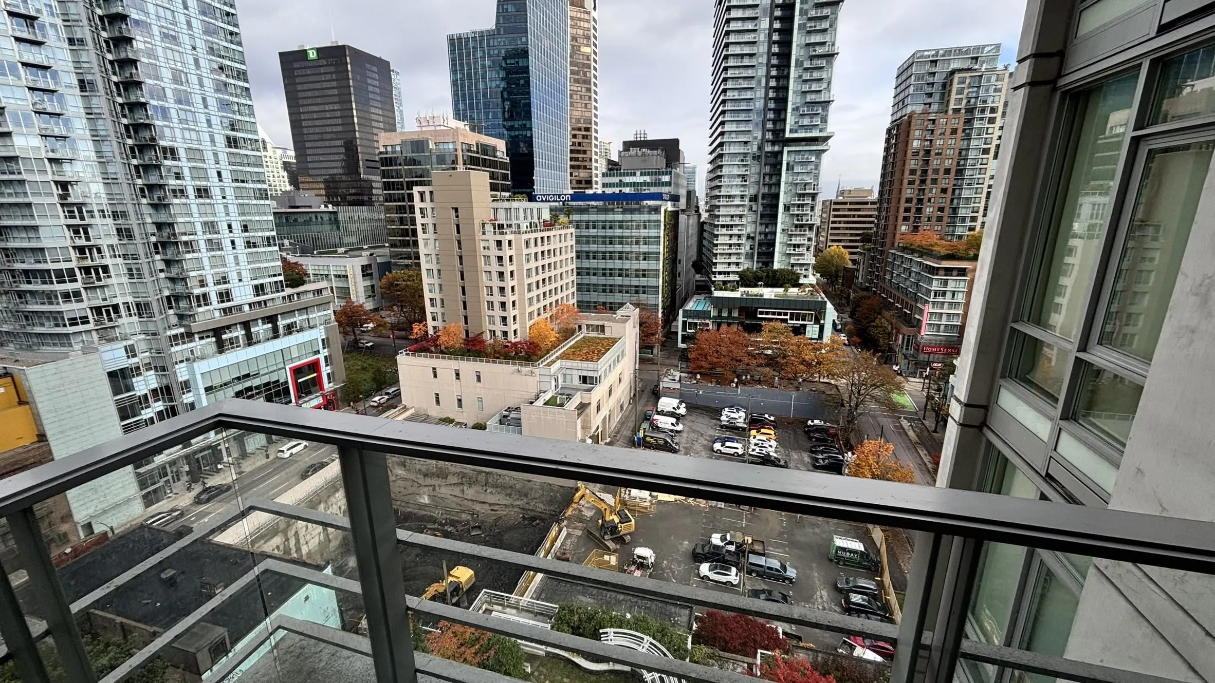 1601 535 Smithe Street