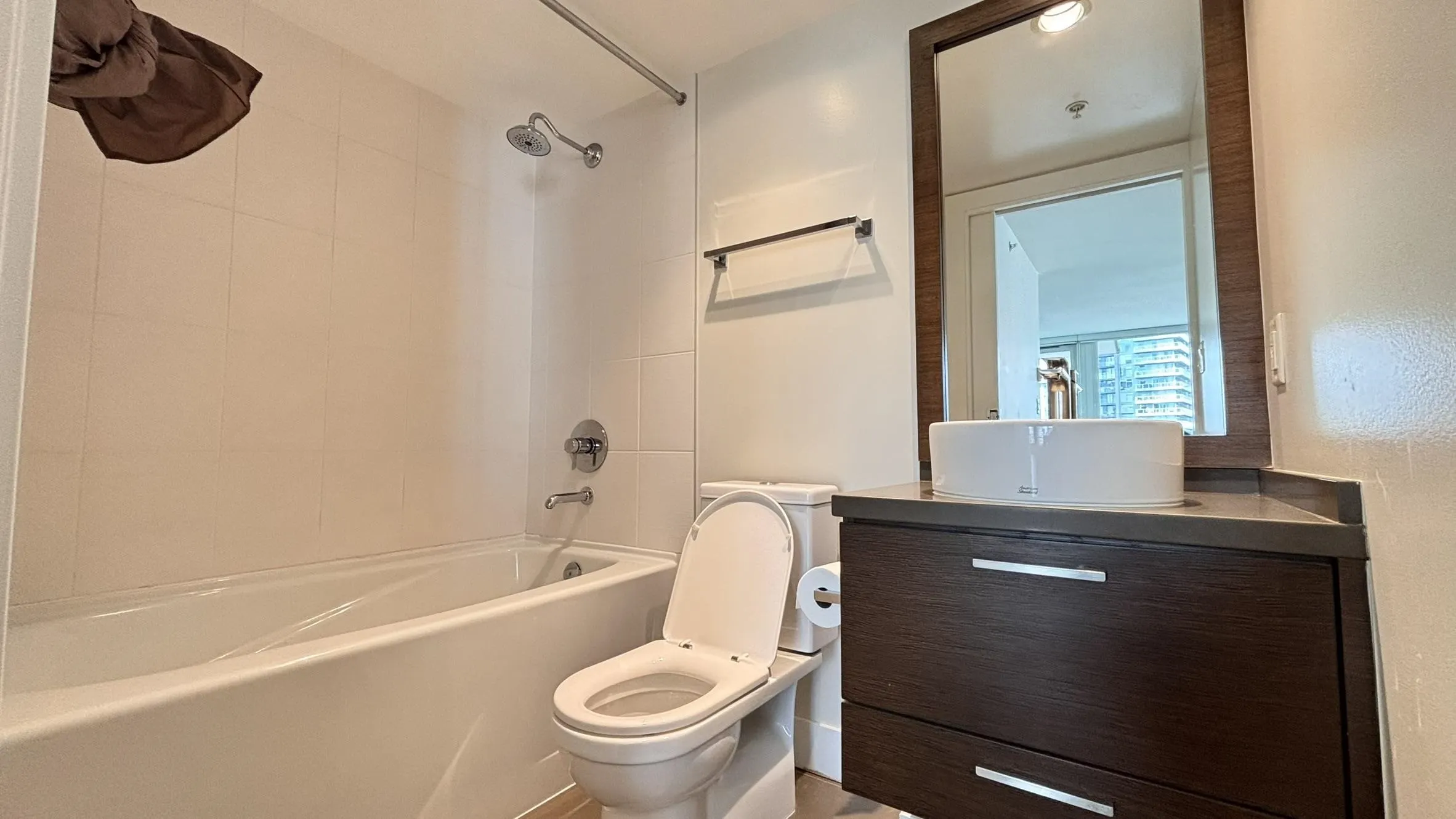 1601 535 Smithe Street