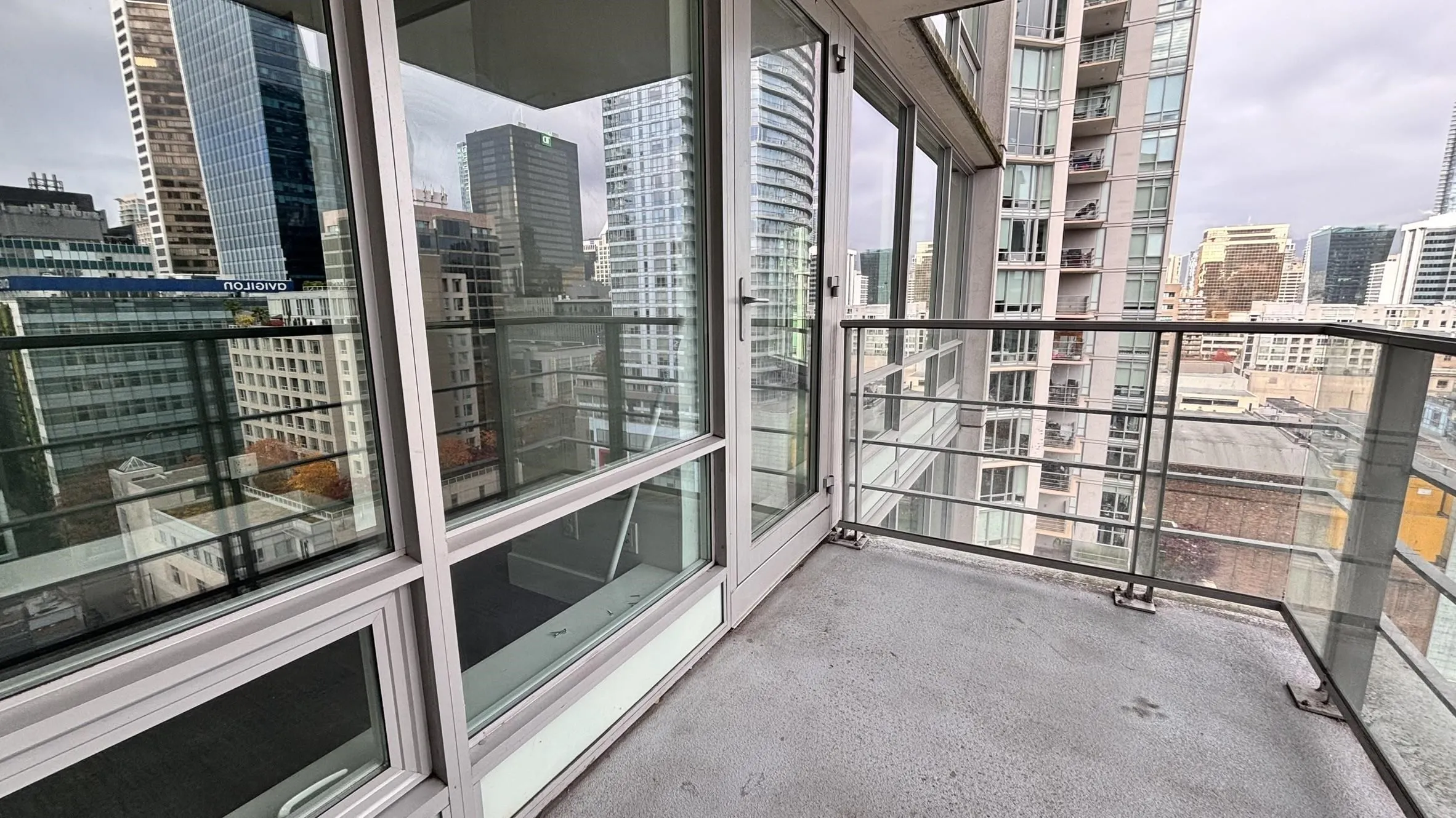 1601 535 Smithe Street