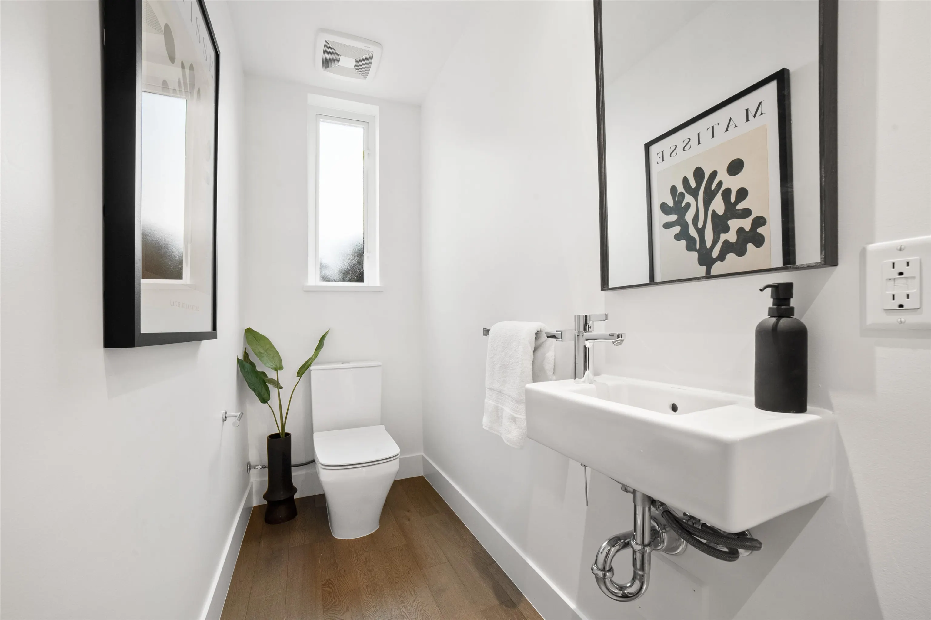 7458 Granville Street