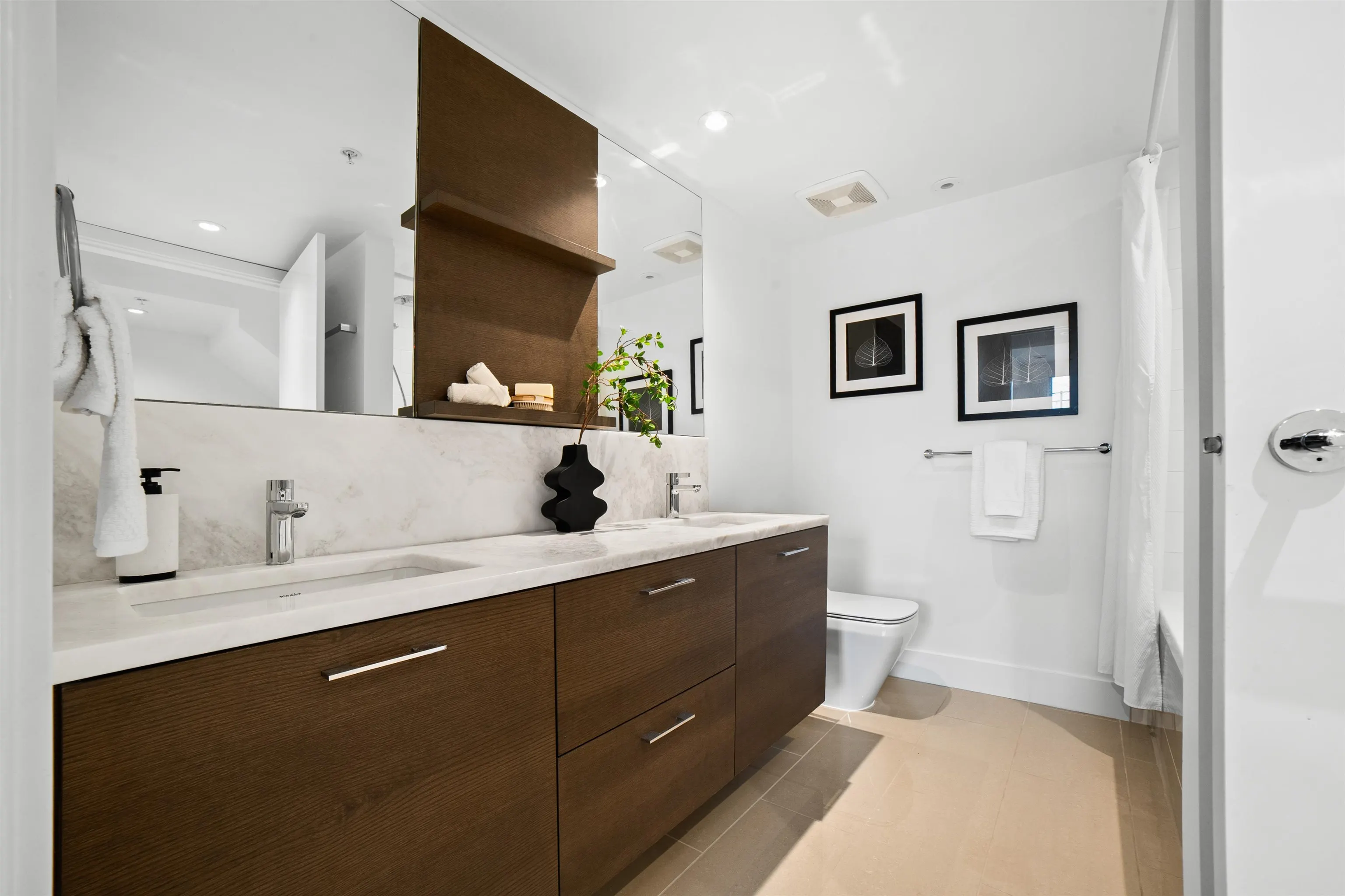 7458 Granville Street