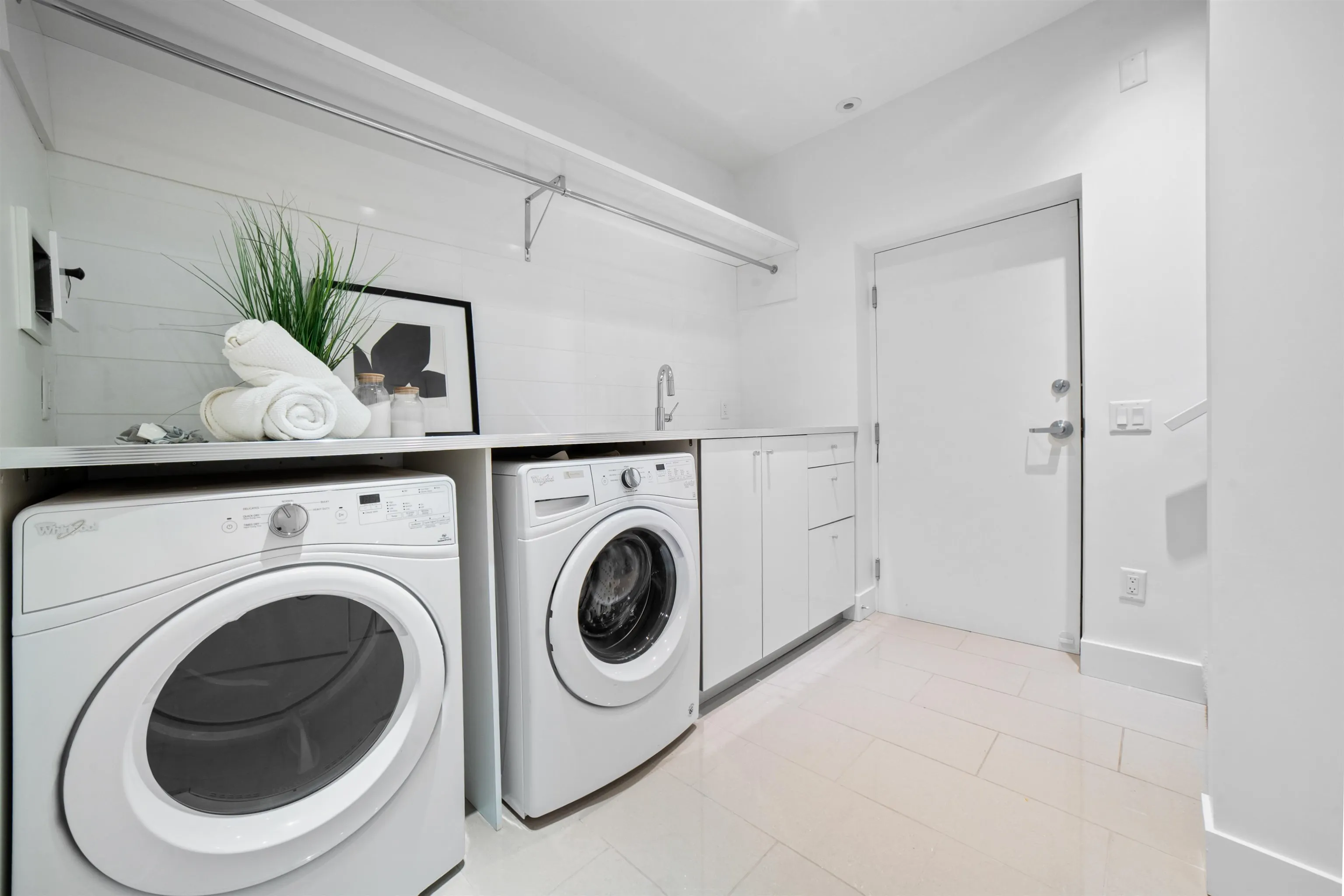 7458 Granville Street