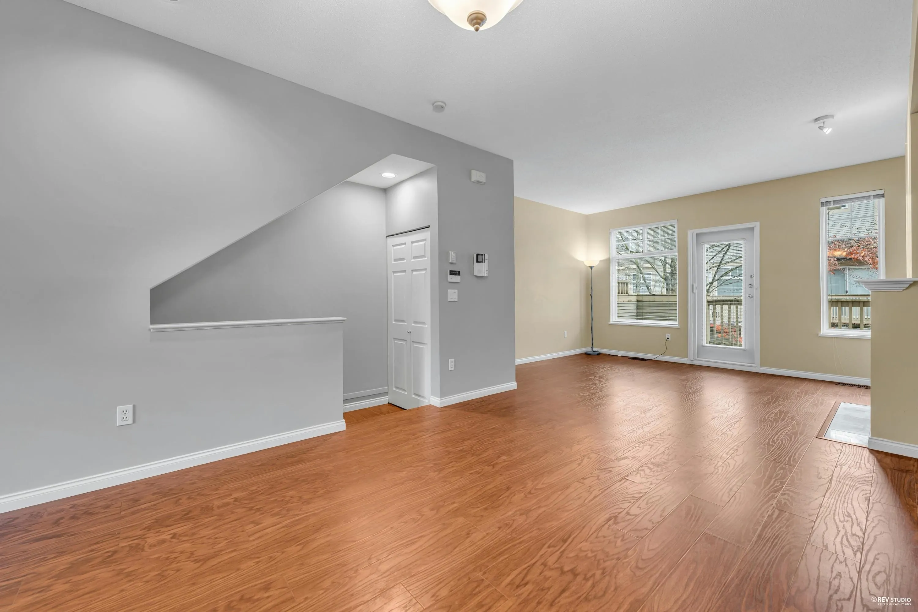 88 3711 Robson Court