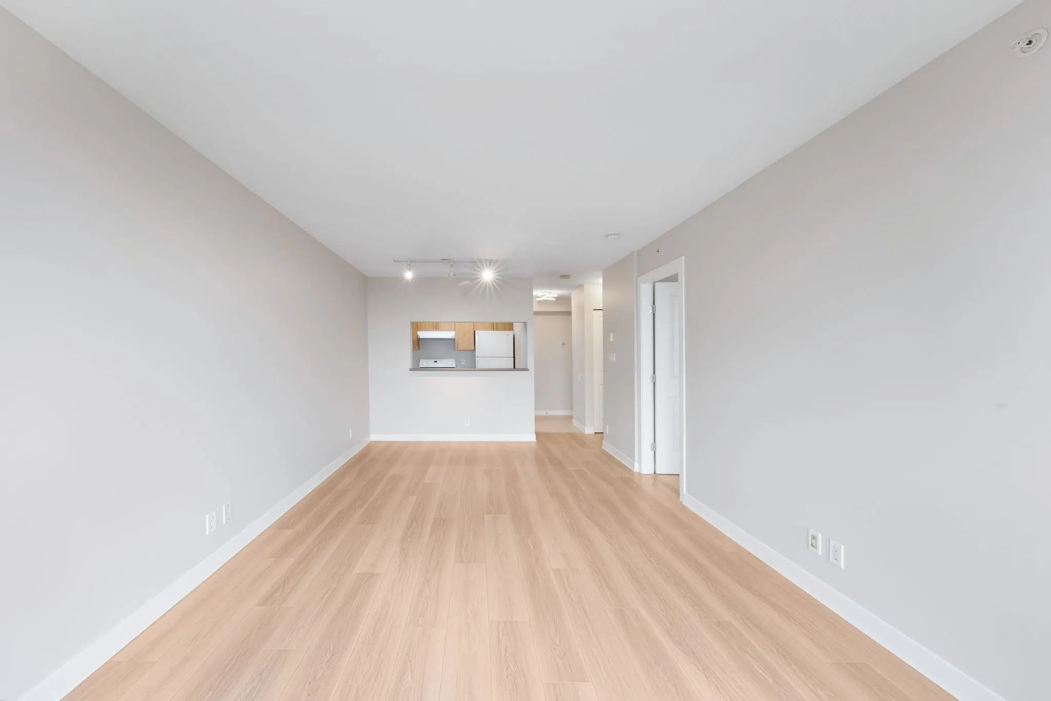 2410 5380 Oben Street