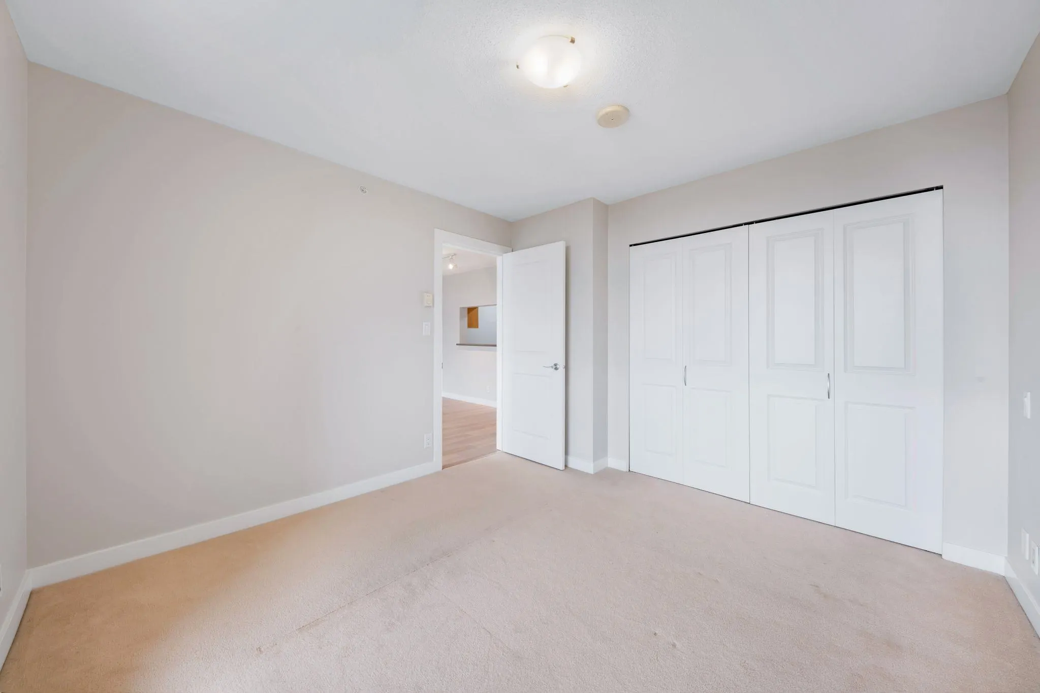 2410 5380 Oben Street