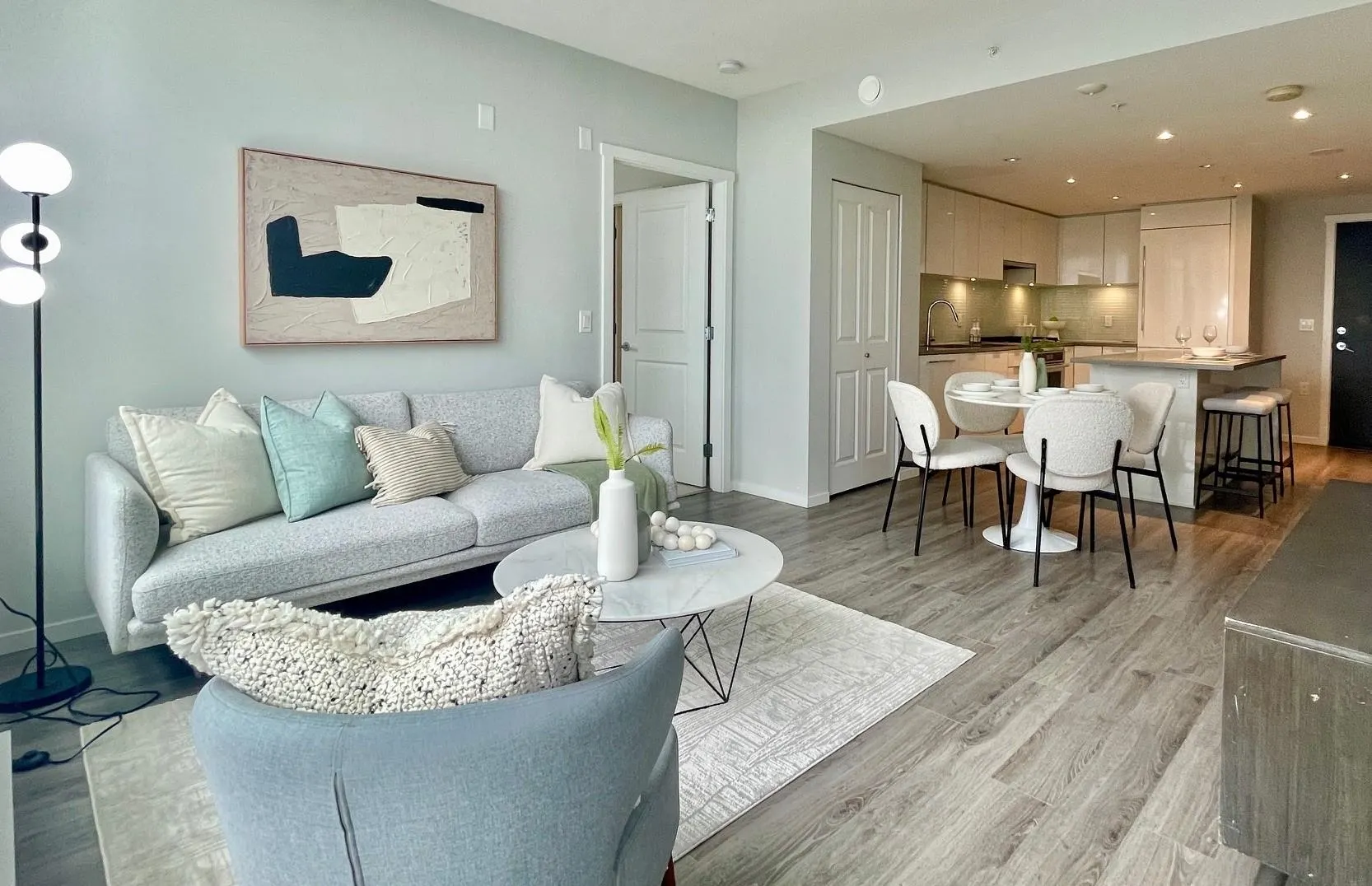 2502 6638 Dunblane Avenue