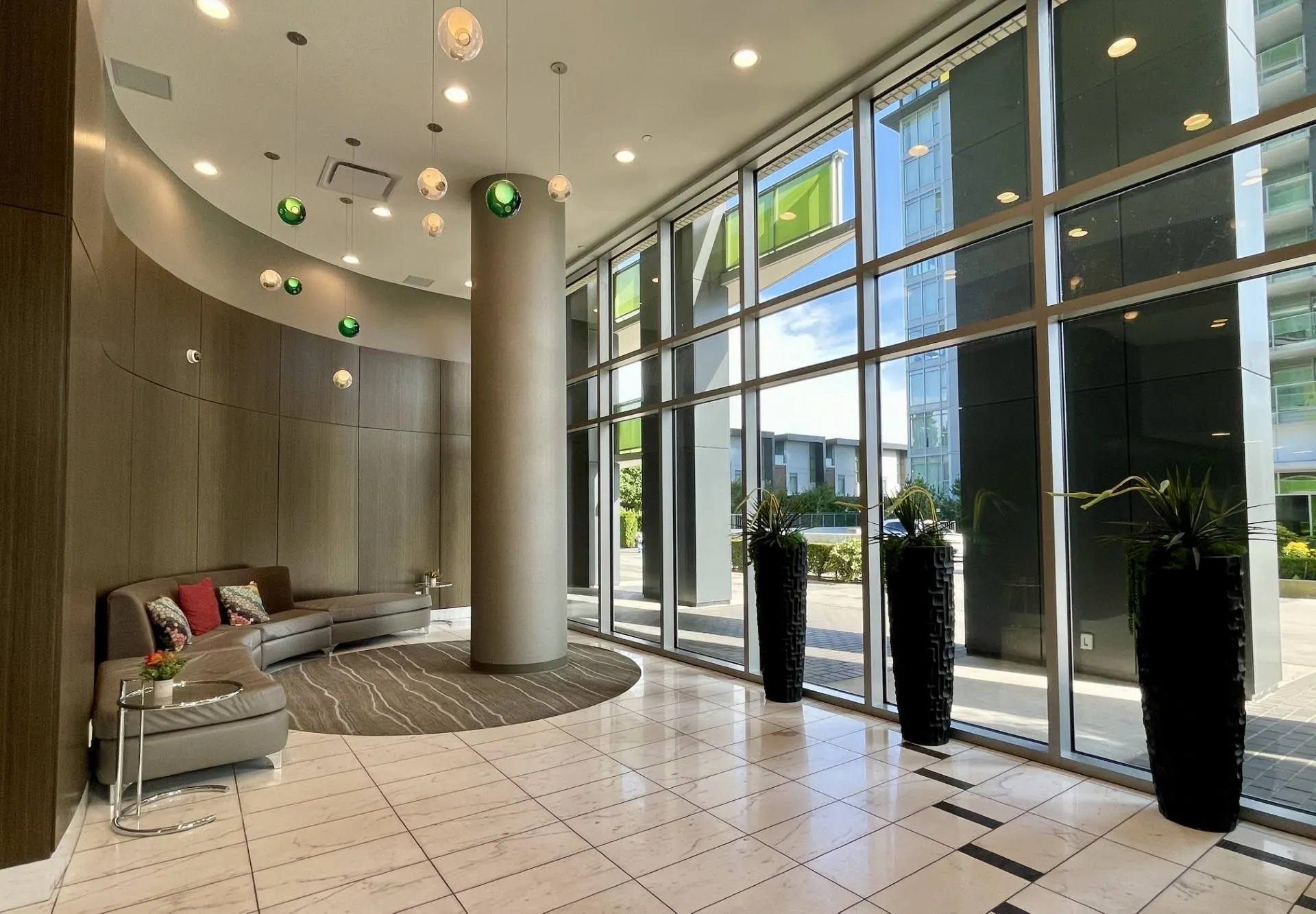 2502 6638 Dunblane Avenue