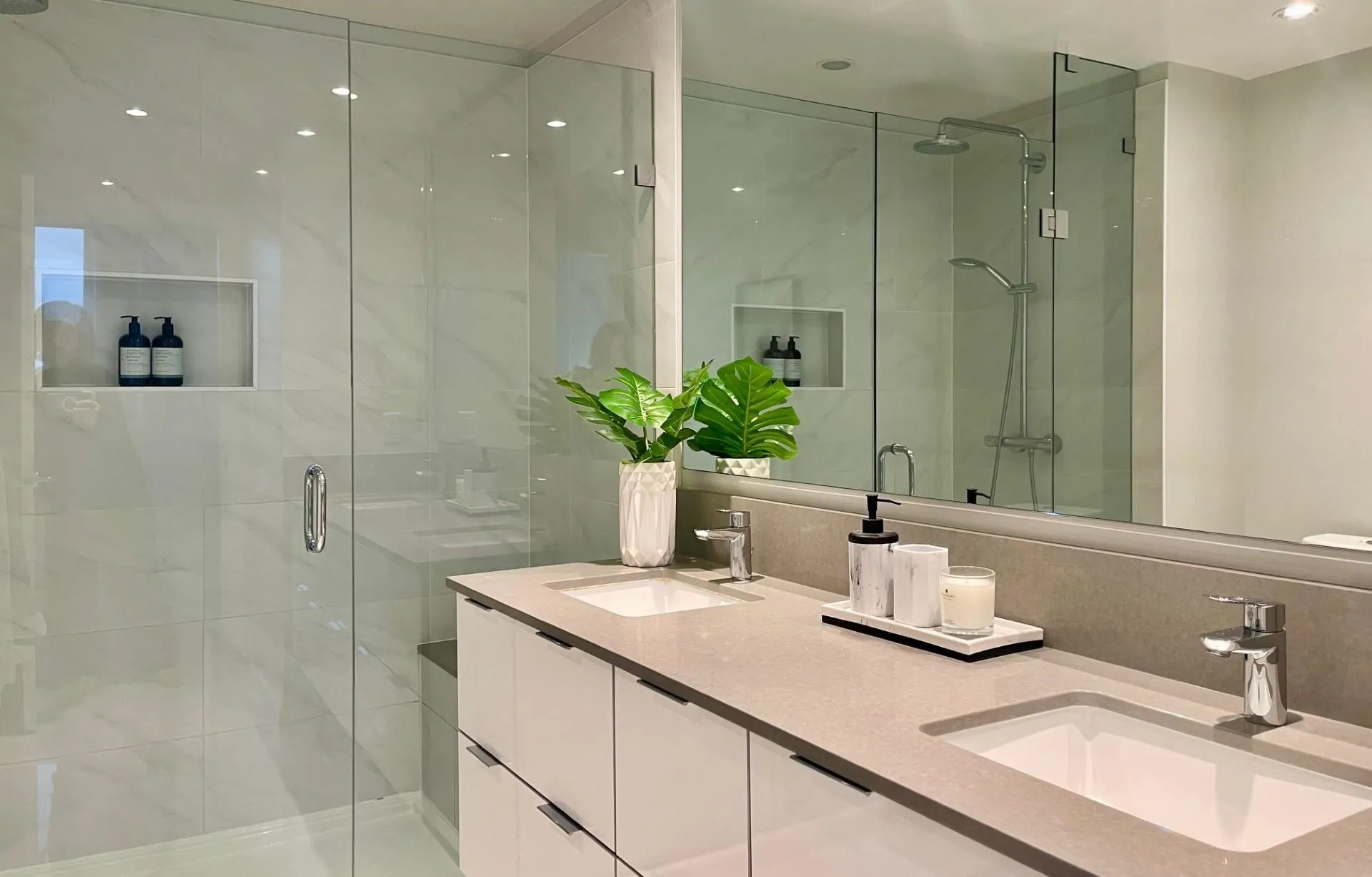 2502 6638 Dunblane Avenue