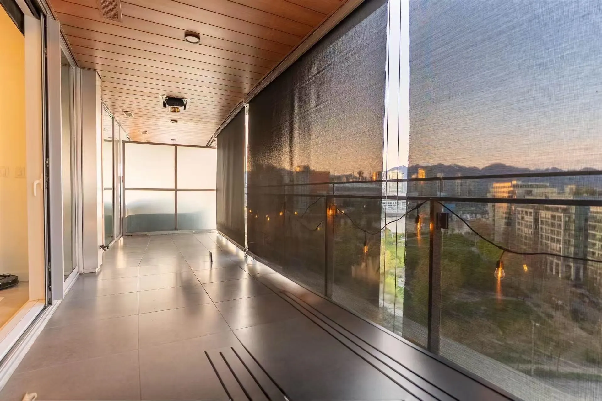 911 1768 Cook Street