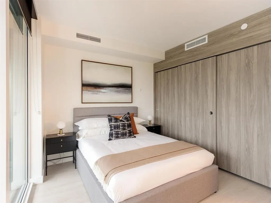 911 1768 Cook Street