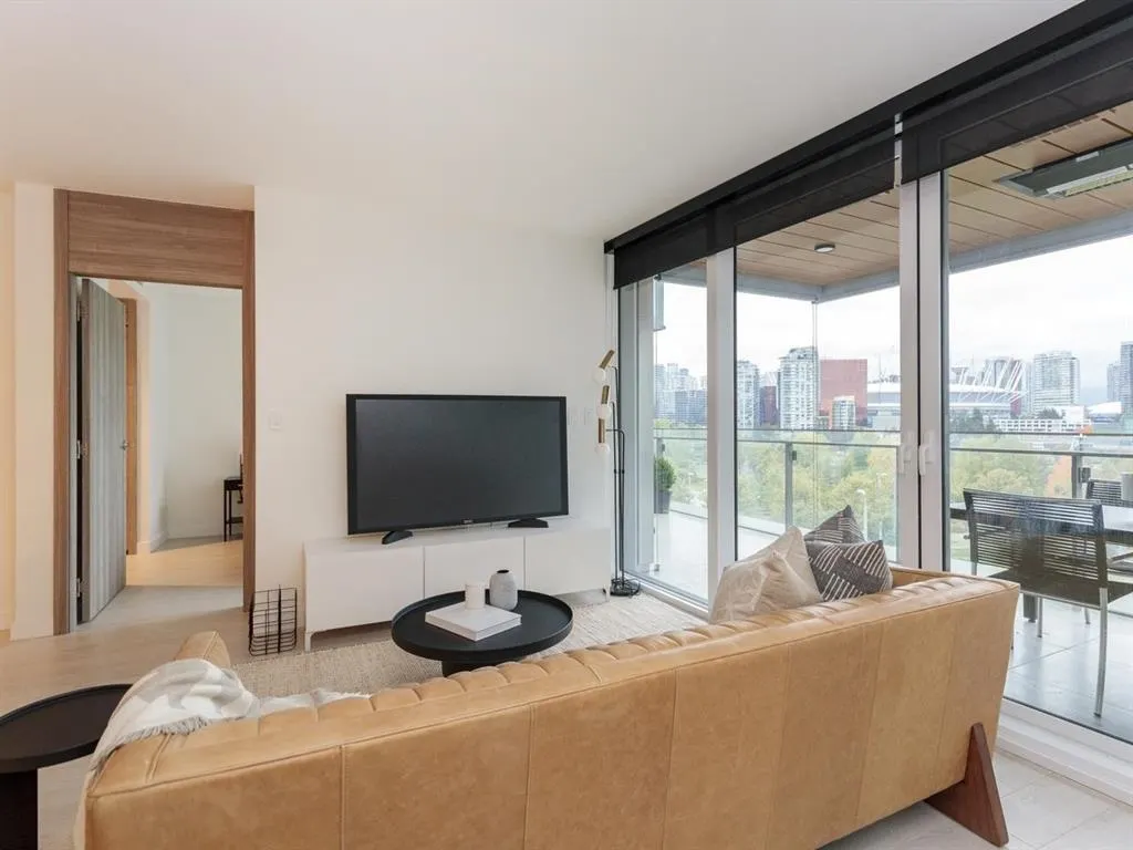 911 1768 Cook Street