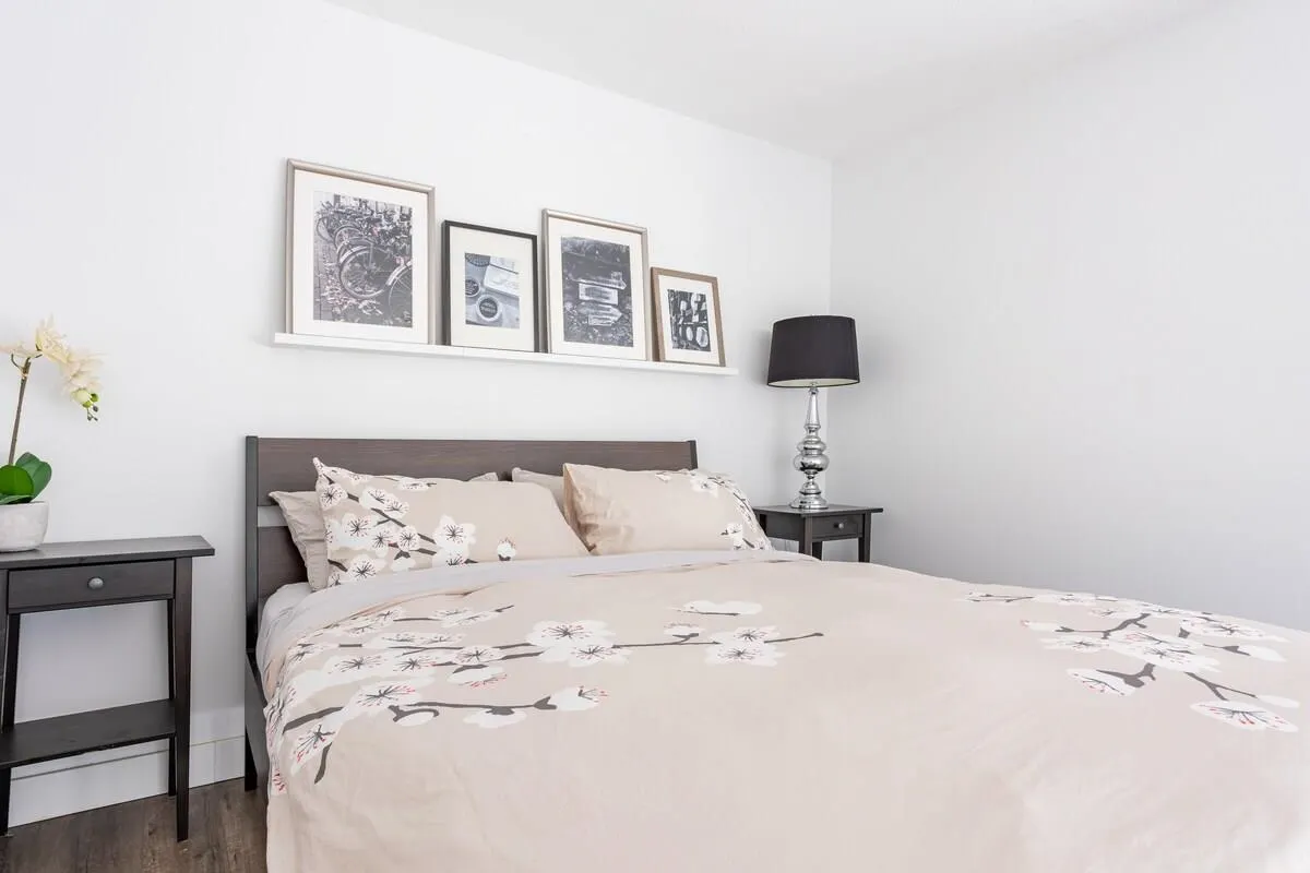 909 933 Seymour Street