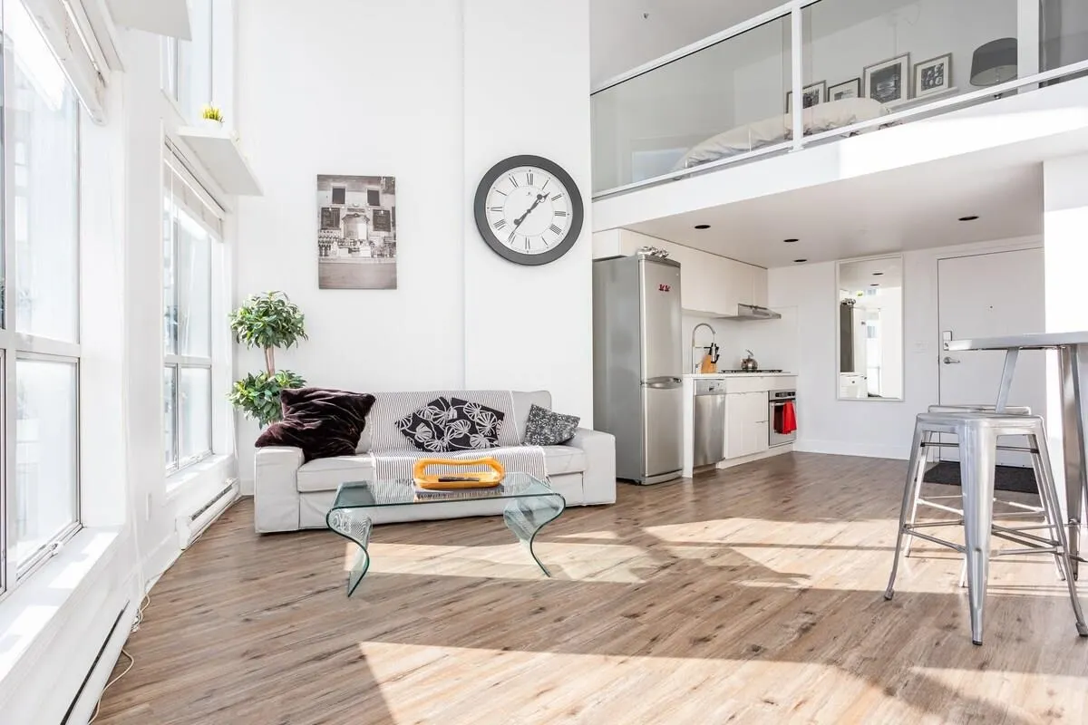 909 933 Seymour Street