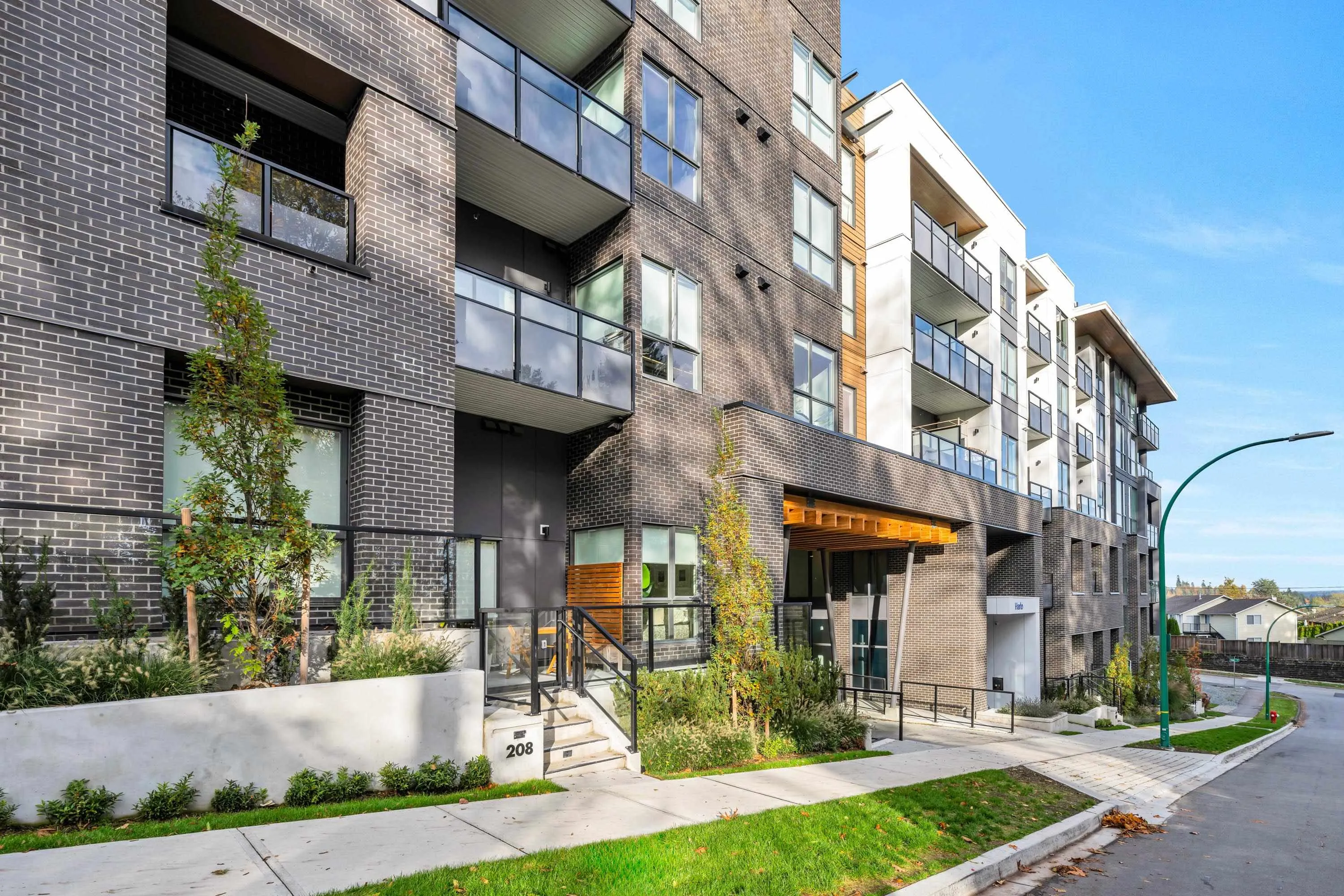 208 19577 65b Avenue