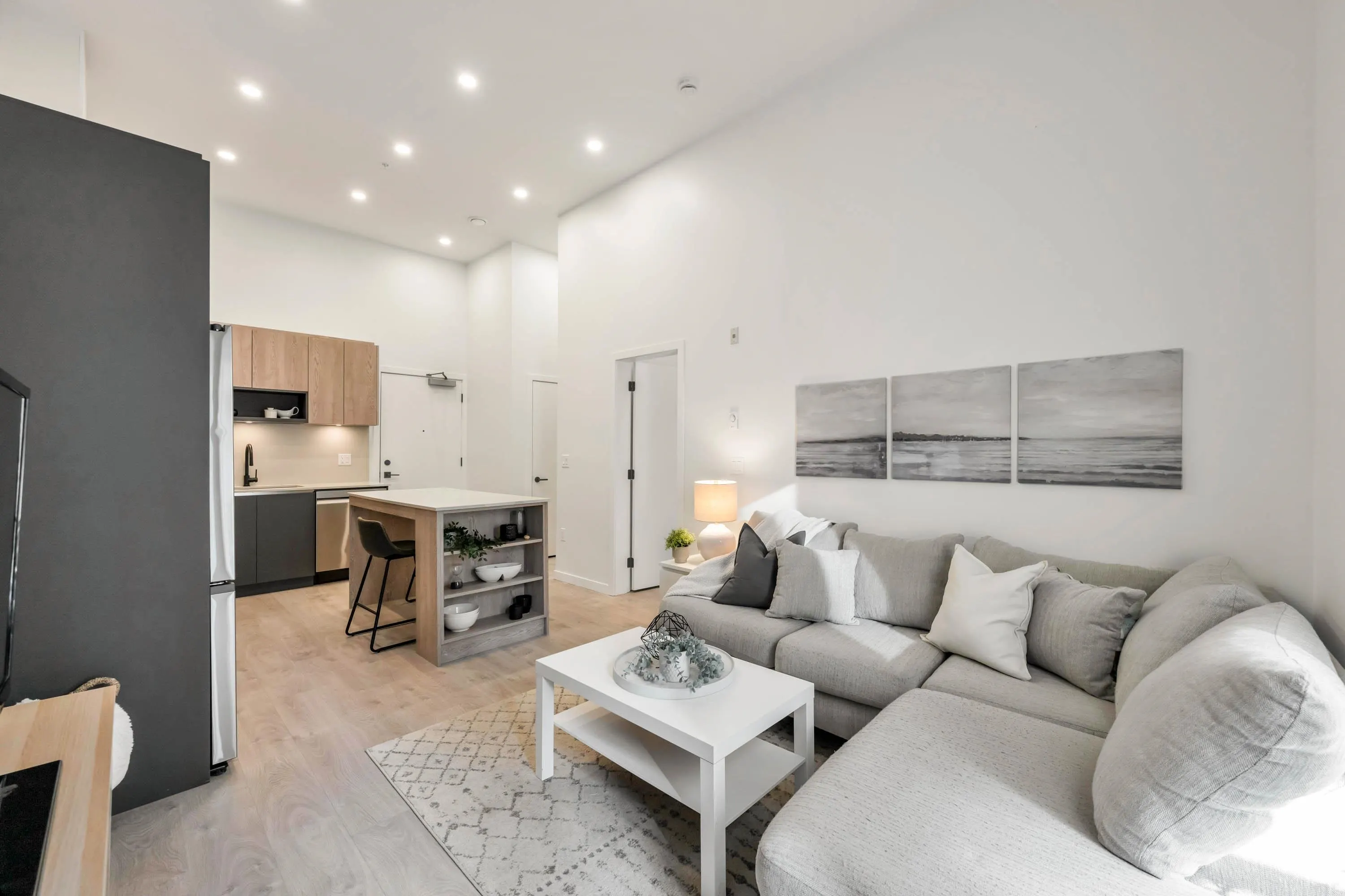 208 19577 65b Avenue