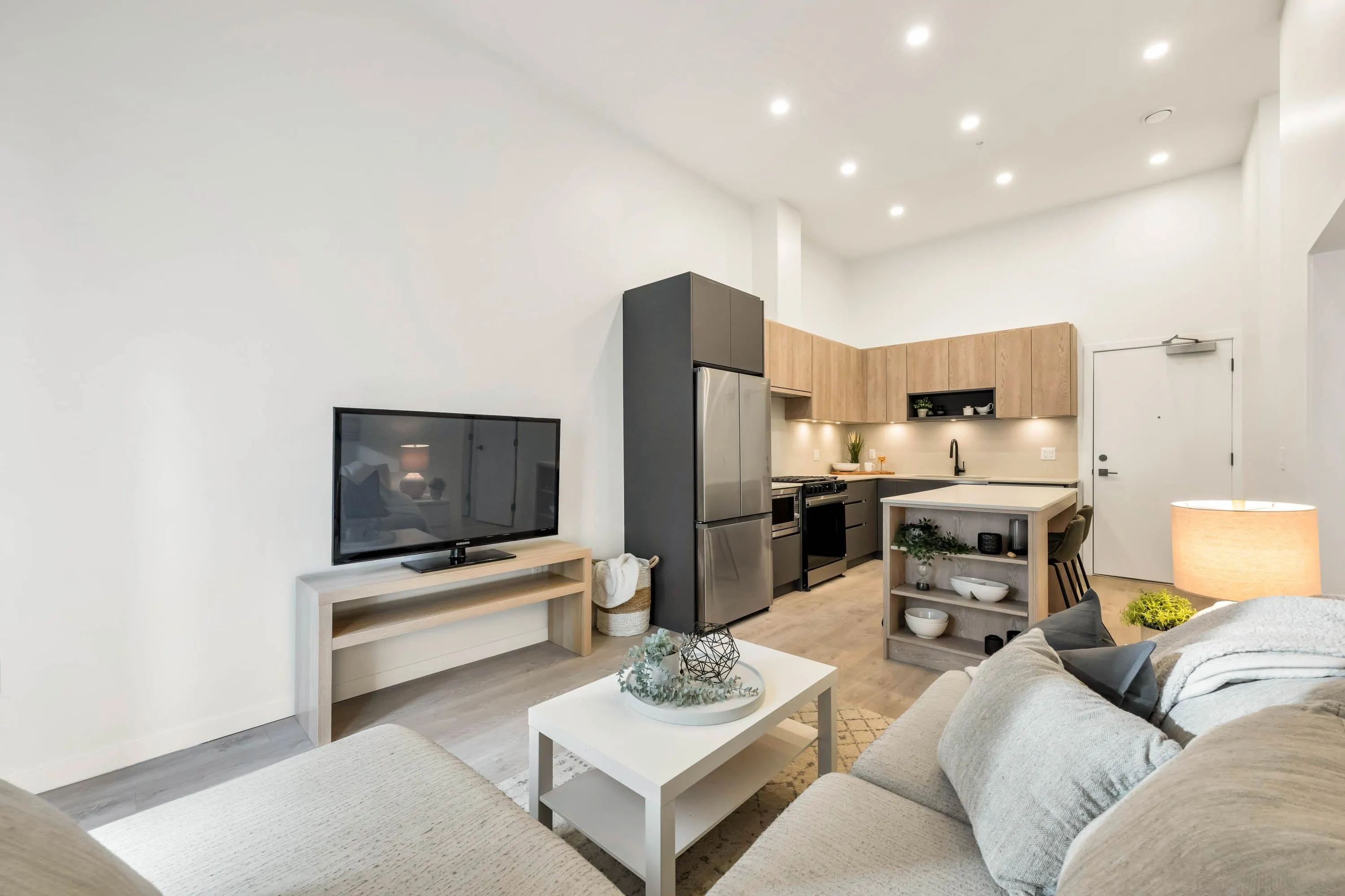 208 19577 65b Avenue