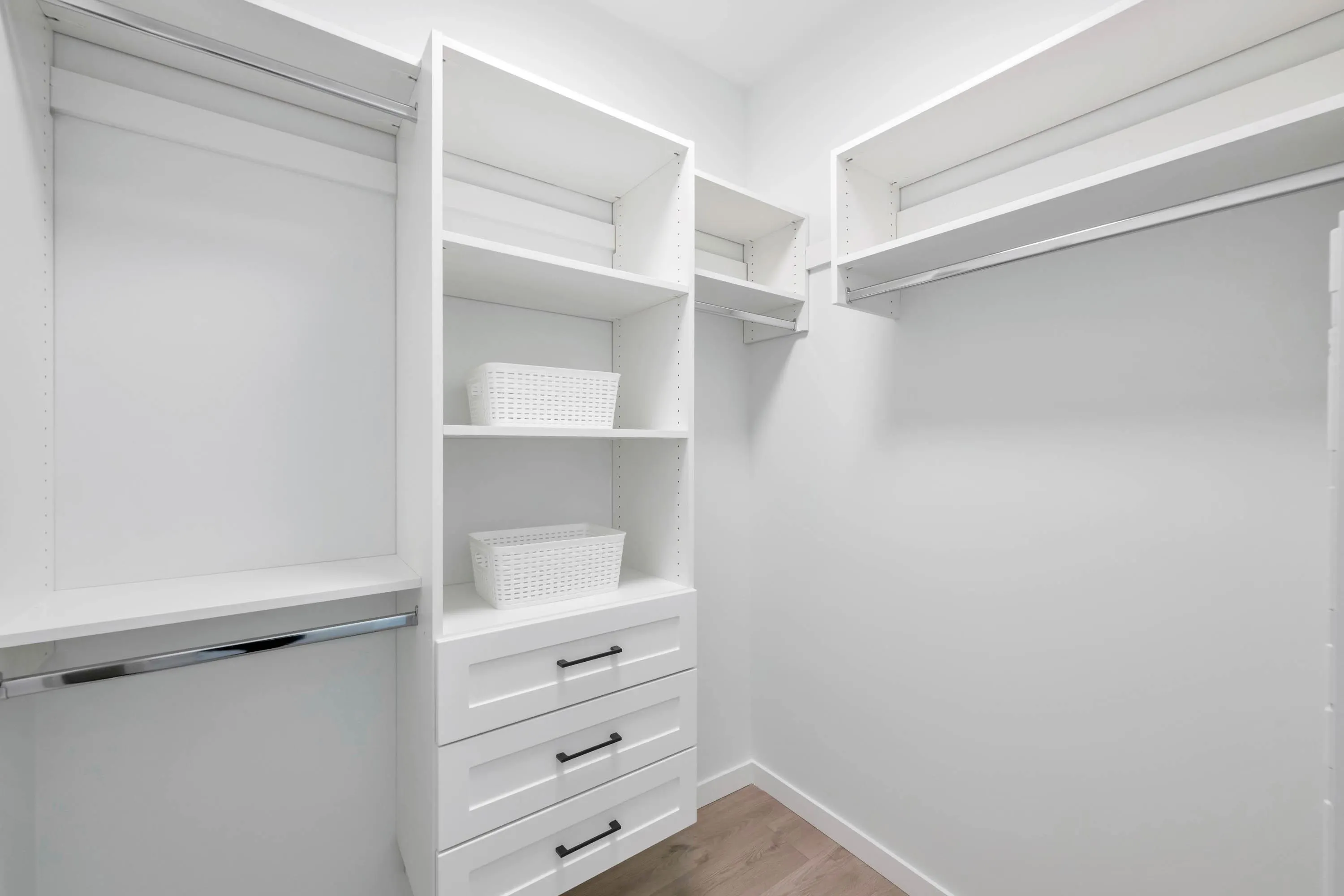 208 19577 65b Avenue