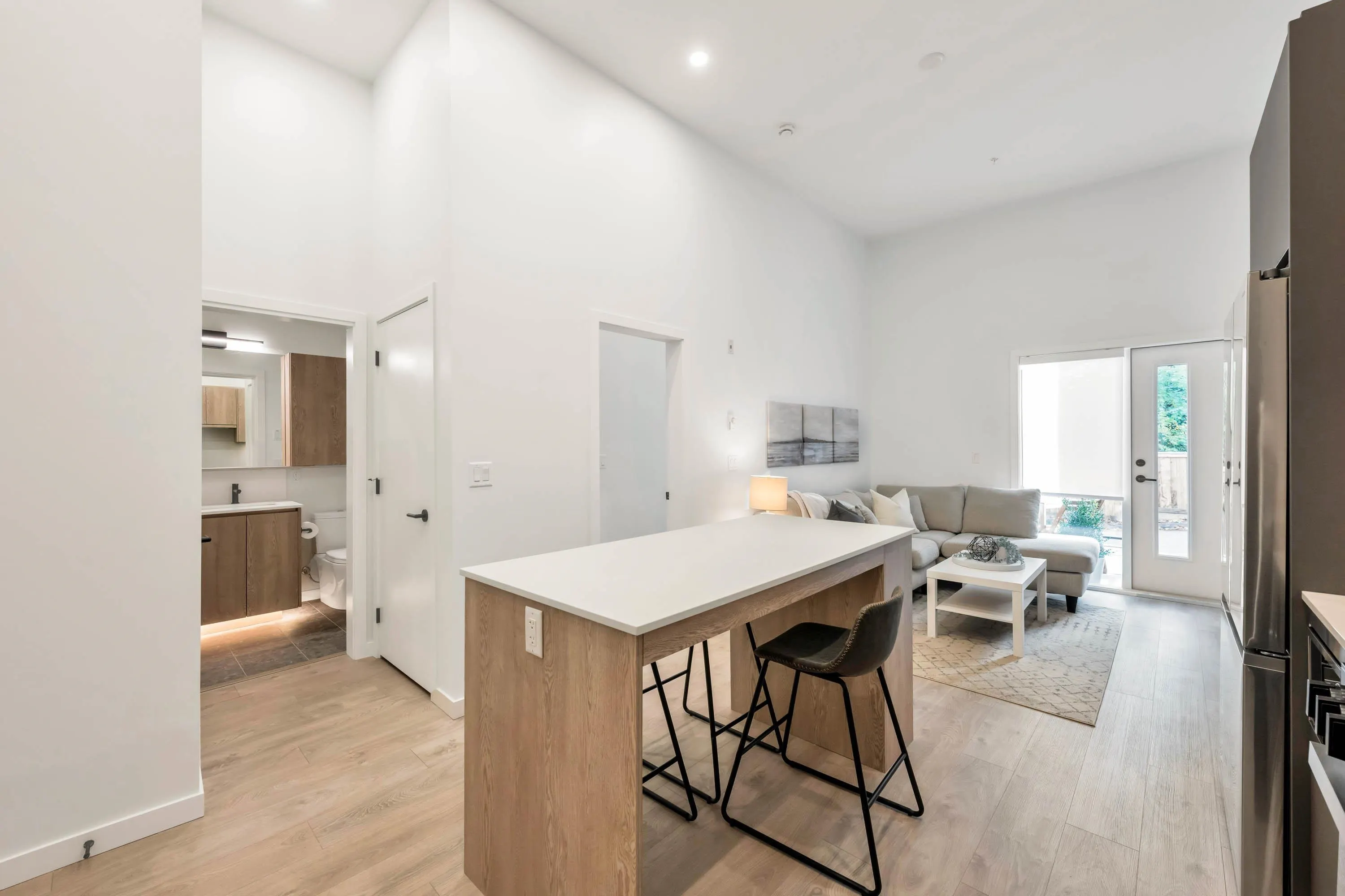 208 19577 65b Avenue