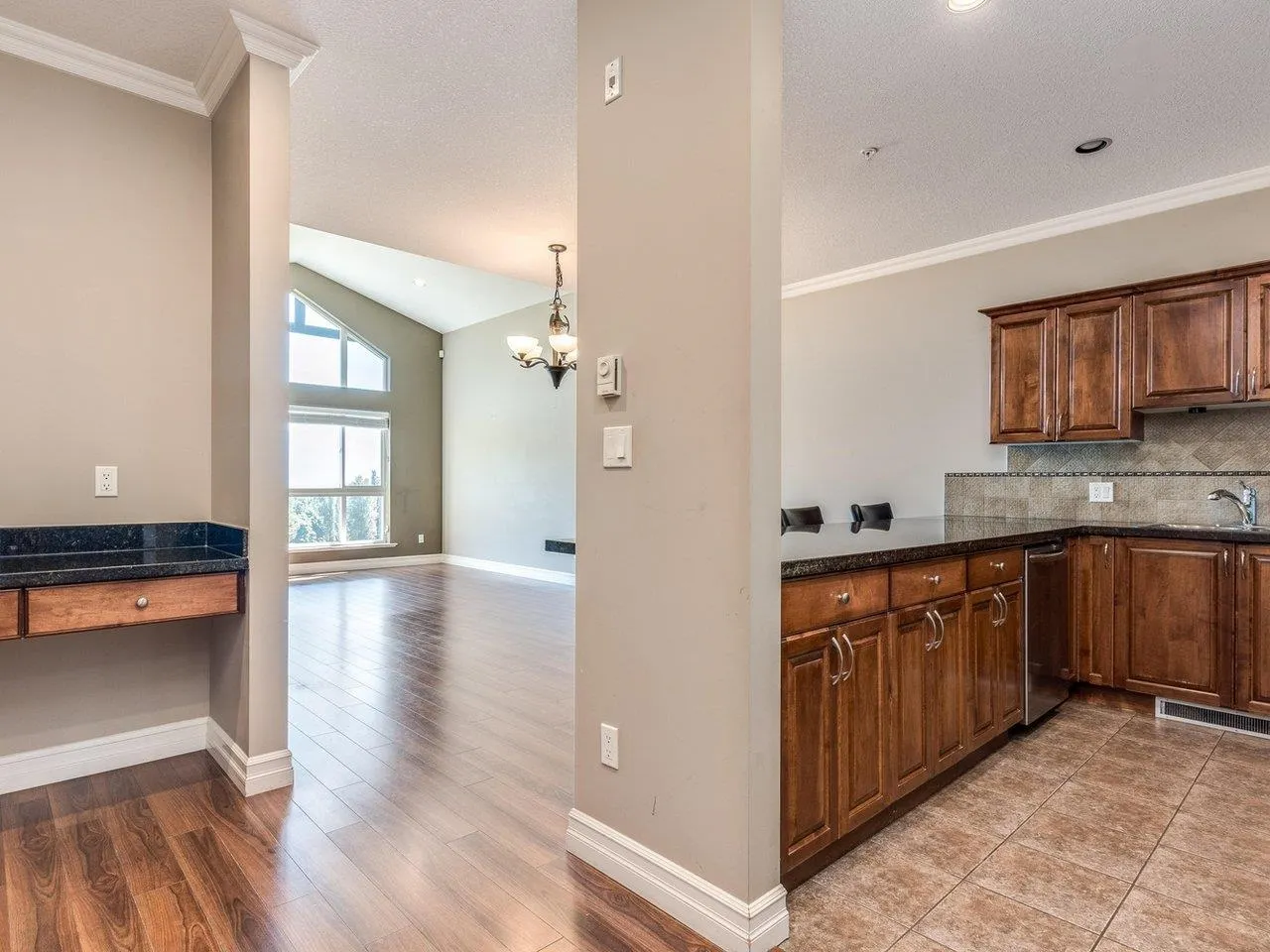 307 33755 7th Avenue