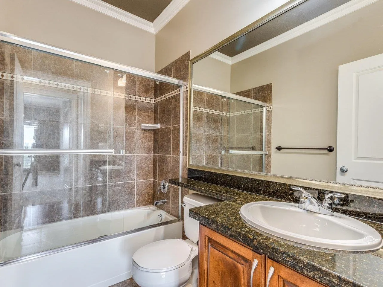 307 33755 7th Avenue